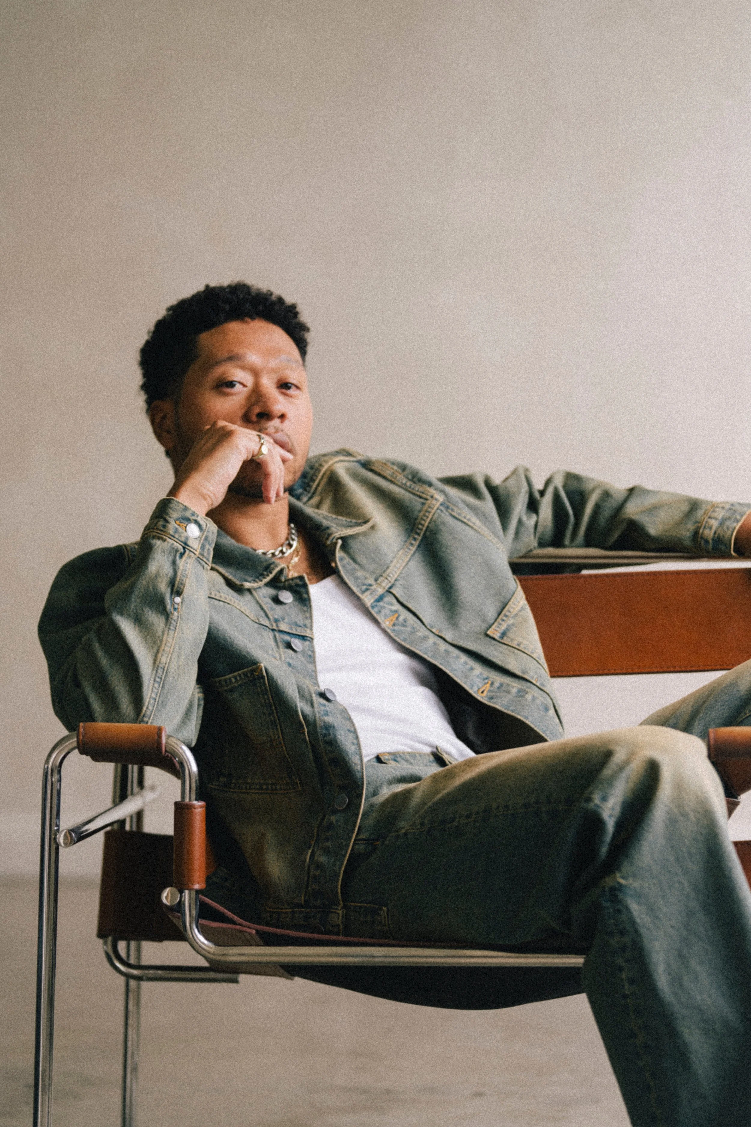 Otis Kane warms Neo-Soul to sunrise on “Love Is Alive,” a Contemporary R&amp;B set that treats tenderness as practice.