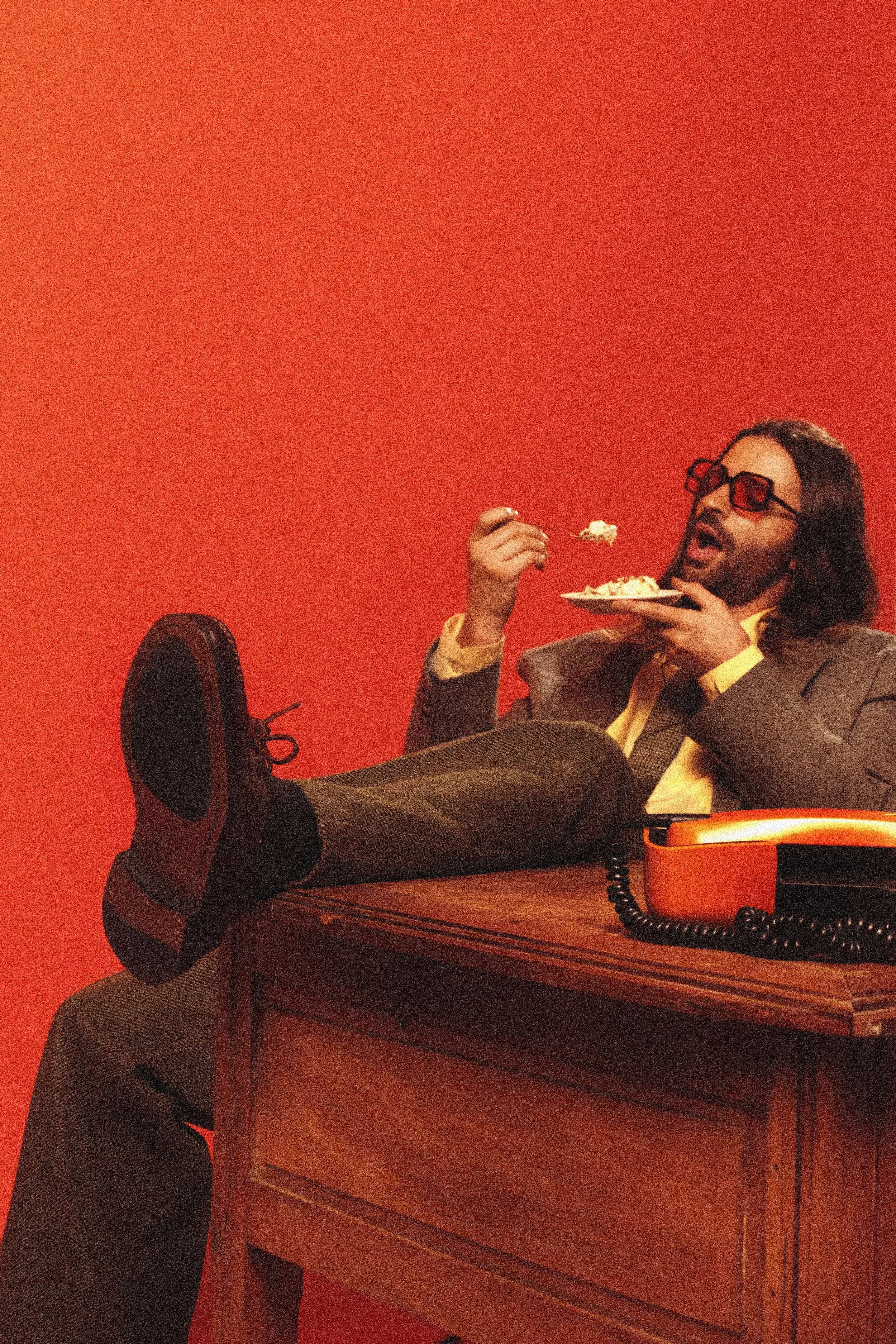 Nassím Channels Early-2000s Pop R&amp;B Nostalgia with a Modern Twist on “Tiramisu”