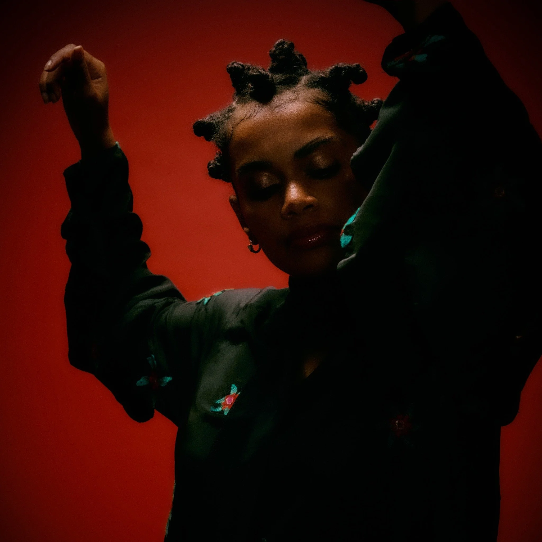 On Her New Single “Look Alike,” Joya Mooi Balances Indie R&amp;B Warmth with the Reality of Grief