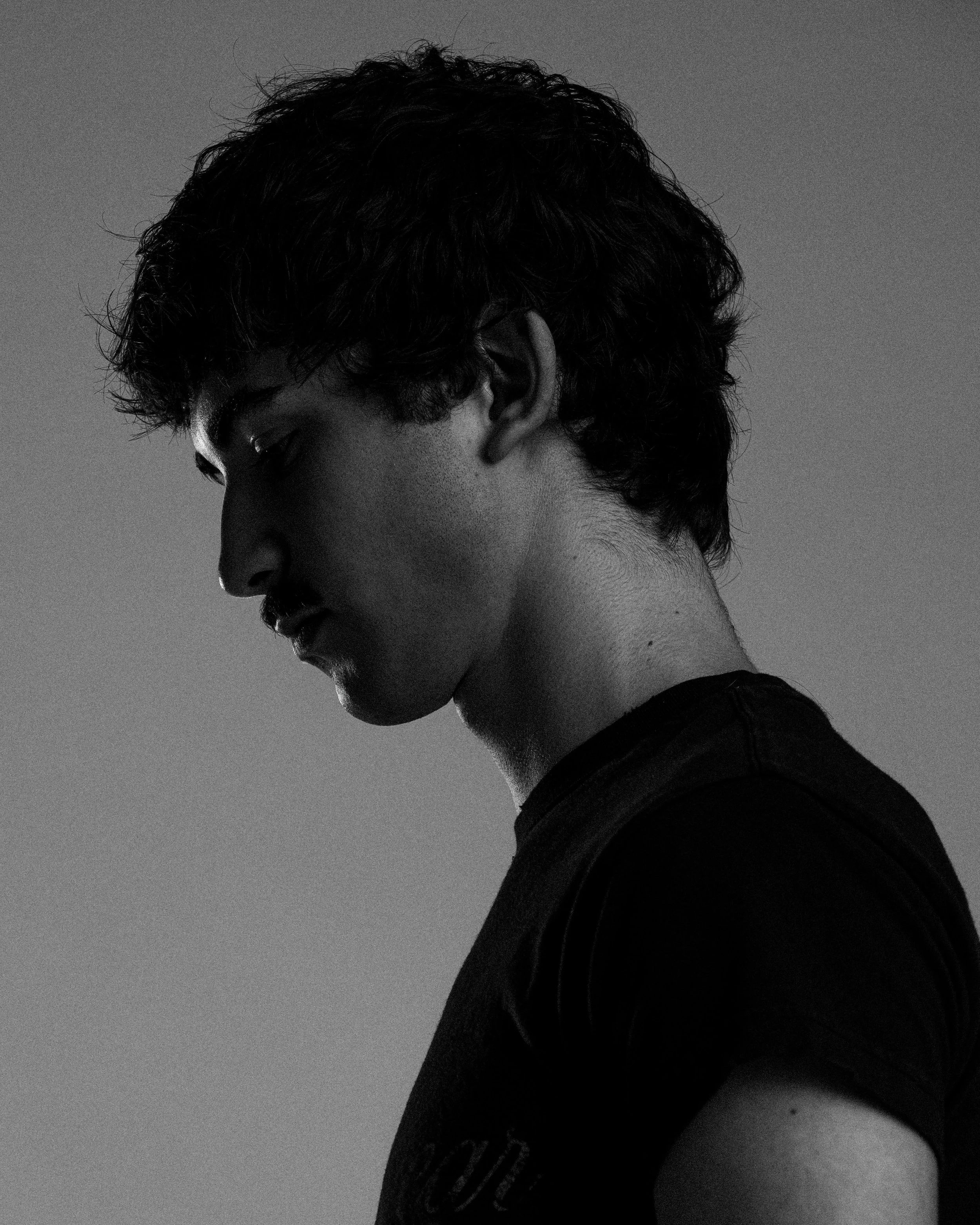 Canadian Artist Félix Collin Turns Repetition and Heartache into Intimate Indie Pop on "i still replay"