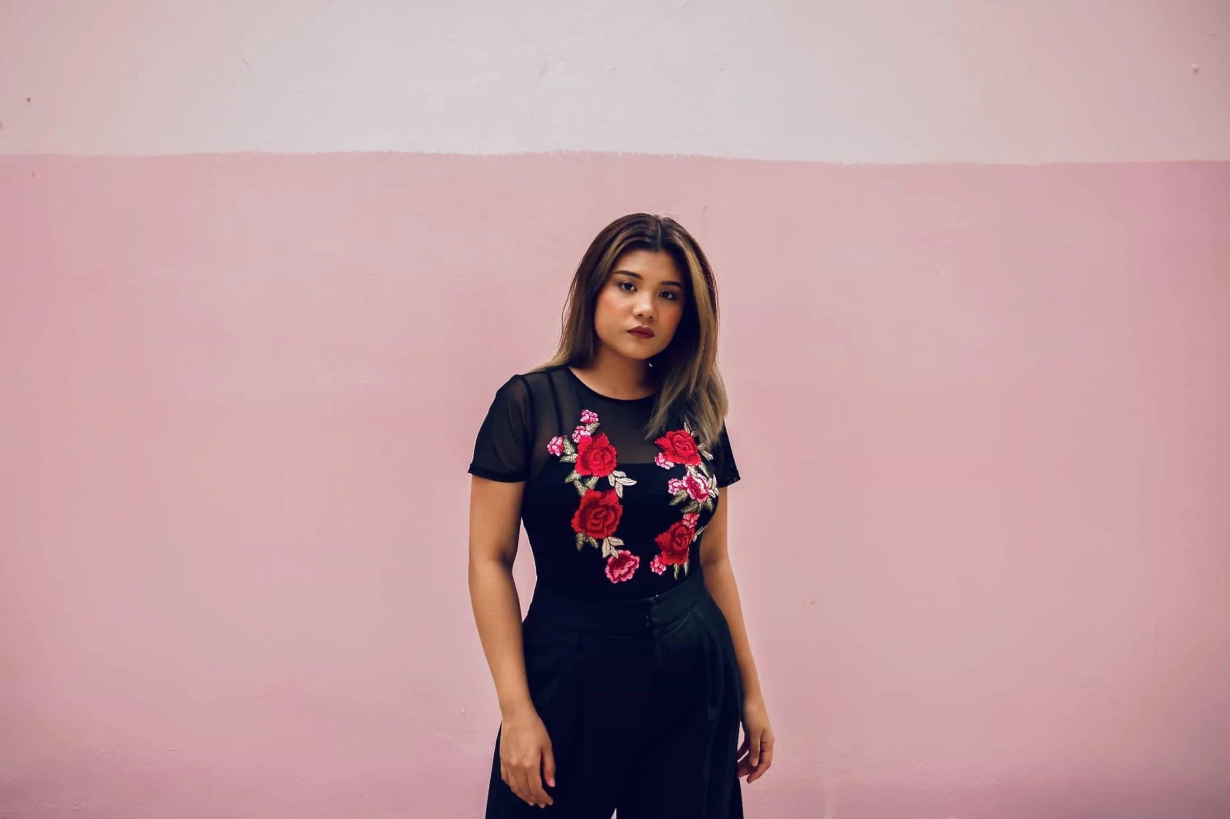 Gail Belmonte Turns Heartbreak Into a Fragile Home on “Playing House”