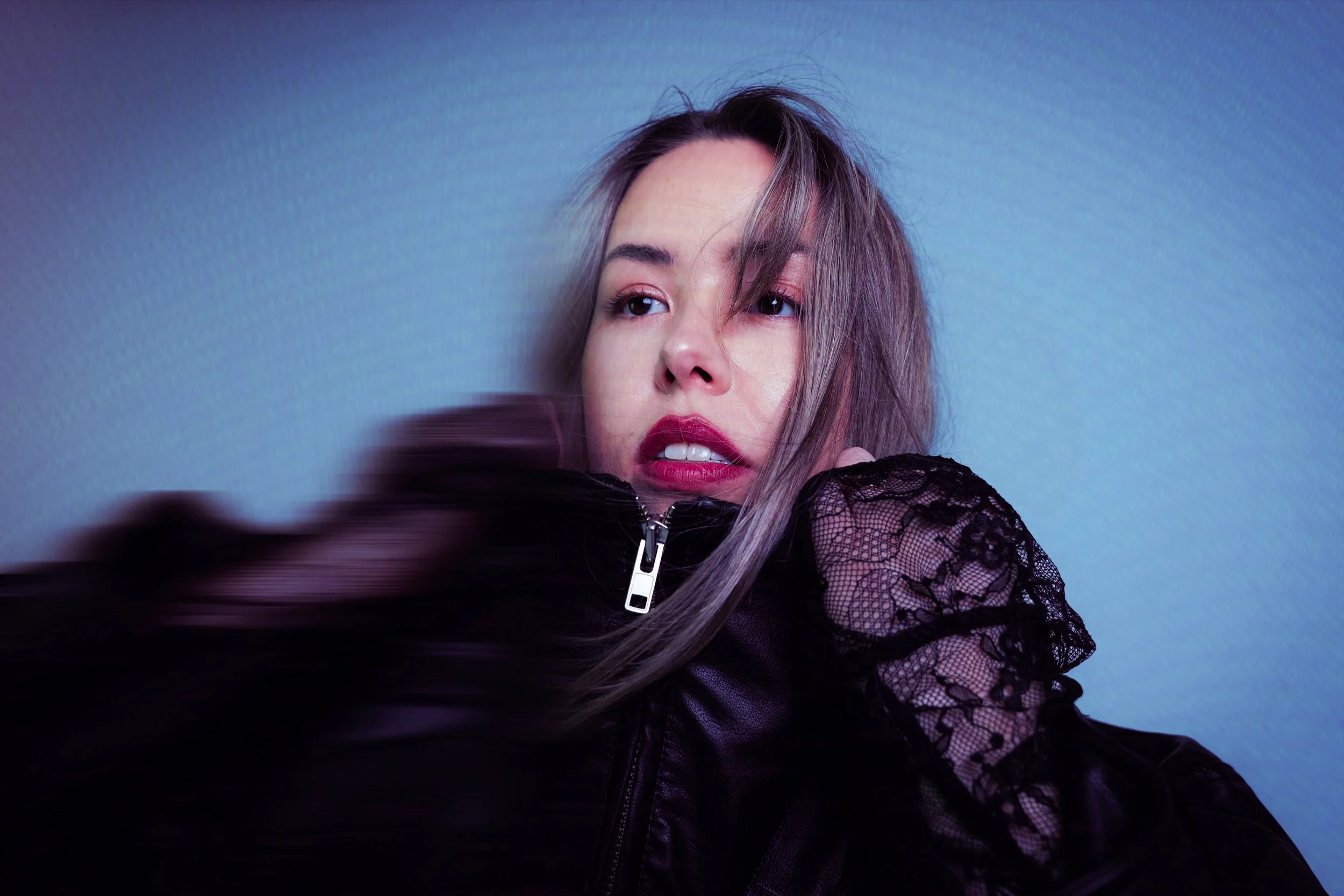 Norwegian Artist MAIH Builds Emotional Discipline and Soft Power Into “August”