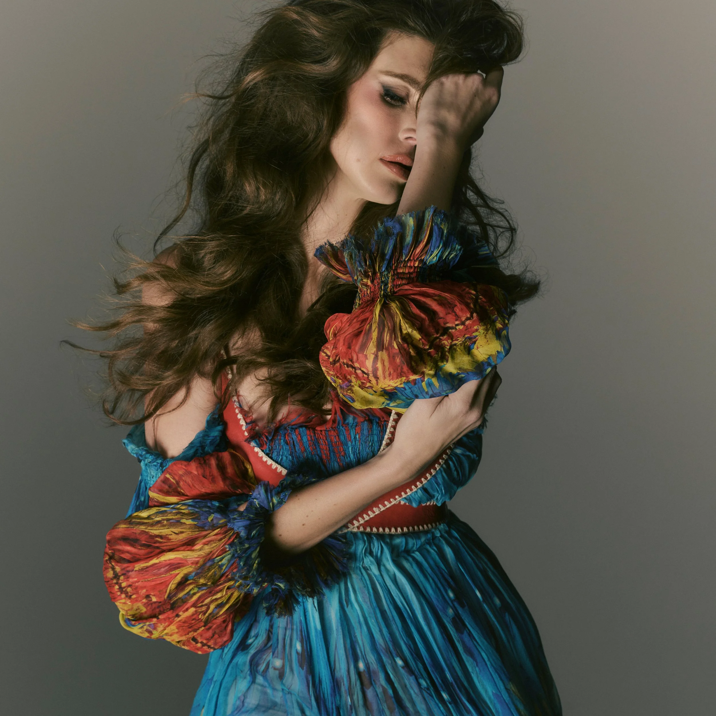 Jessie Altman’s “Barcelona” Brings Summer Romance, Funky Bass, and Polished Electro-Pop Shine