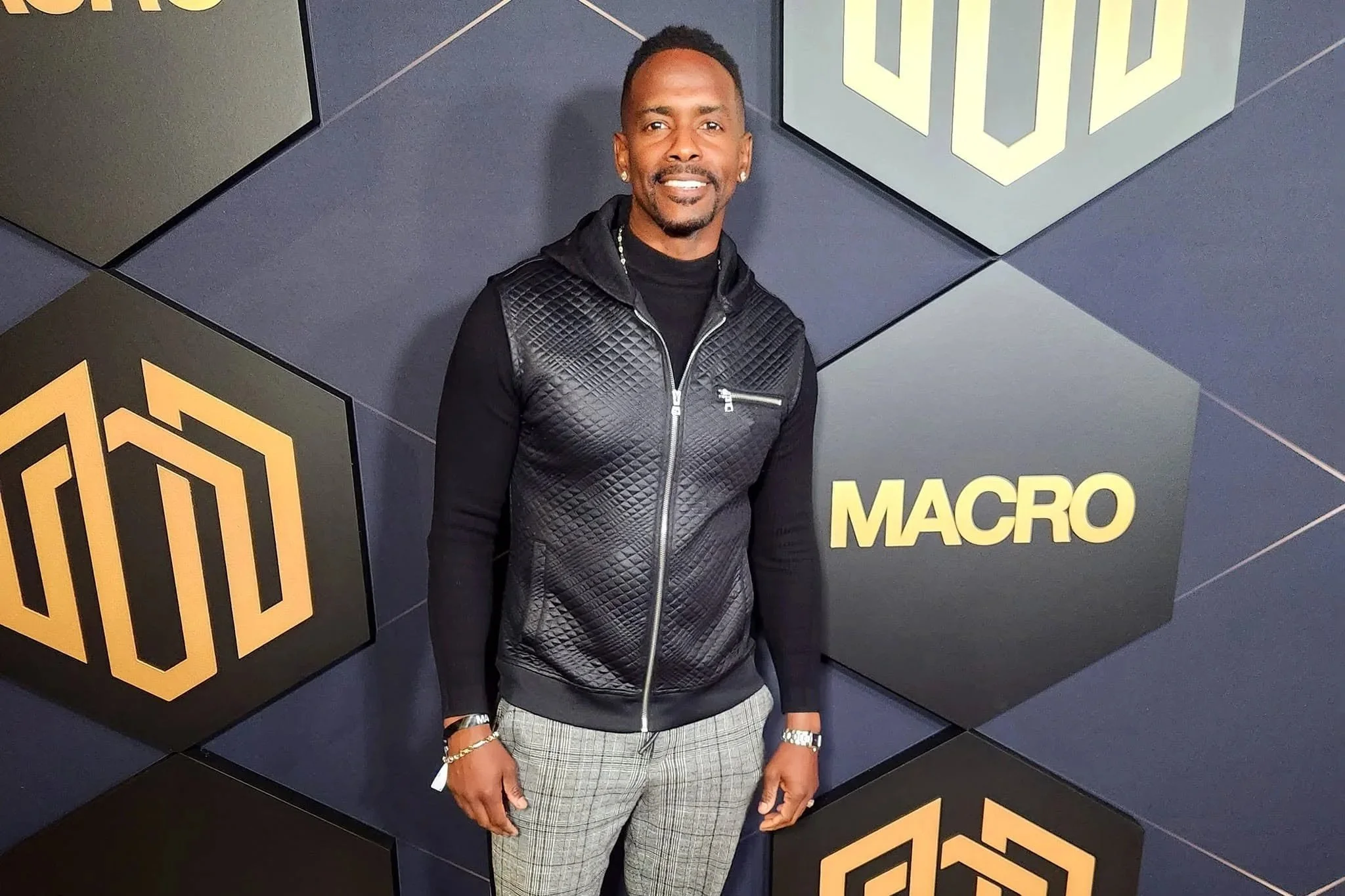 Keith Robinson Makes a Soulful Return With the Sleek Contemporary R&amp;B of “Up”