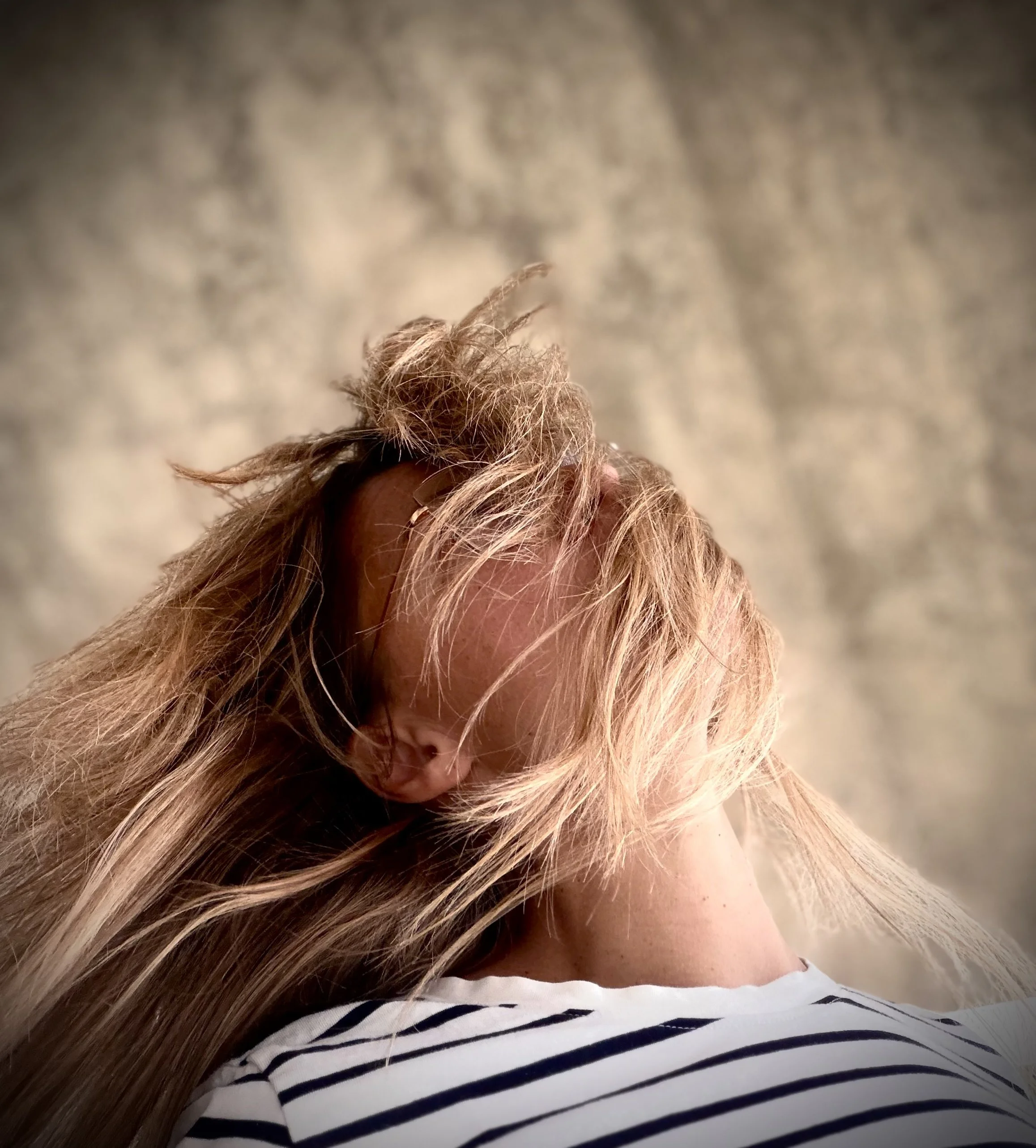 Austrian Artist Mela Inga Builds a Mature Neo-Soul Confession With “Get out of my mind”
