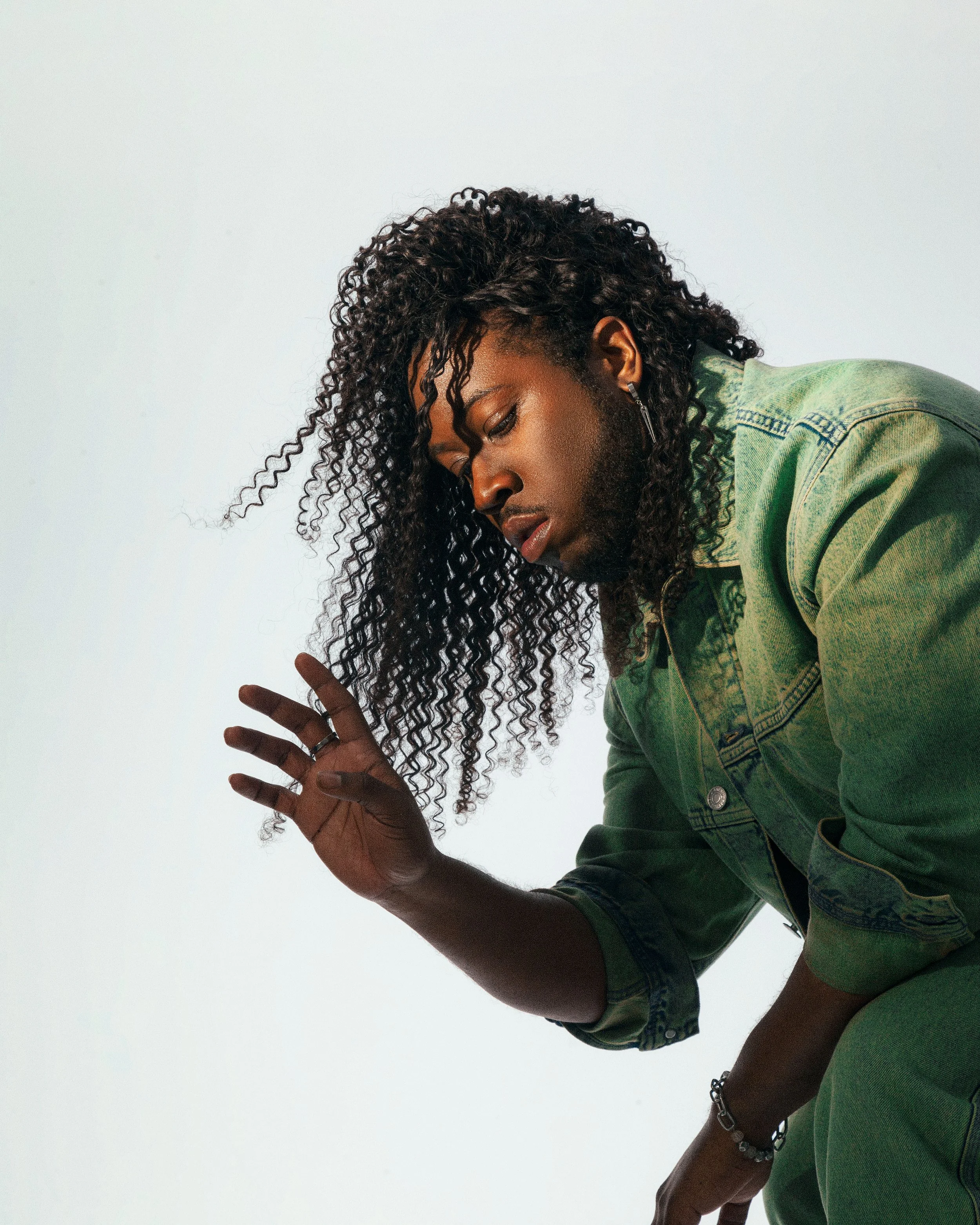 Canadian Artist Tafari Anthony Balances Glamour and Meaning on the Infectious Single “I’m So Pretty”