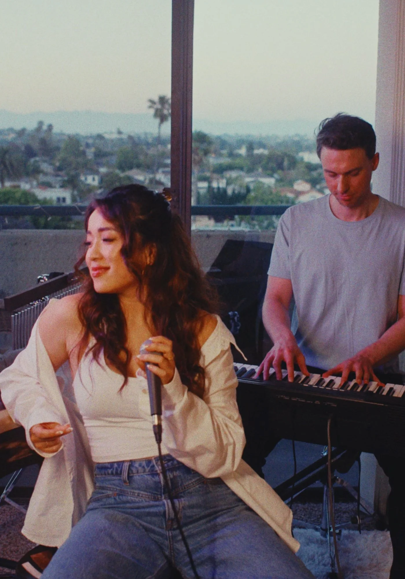 LA-Based Desiree Choy Delivers Soft R&amp;B Emotion on “Never Want It to End”
