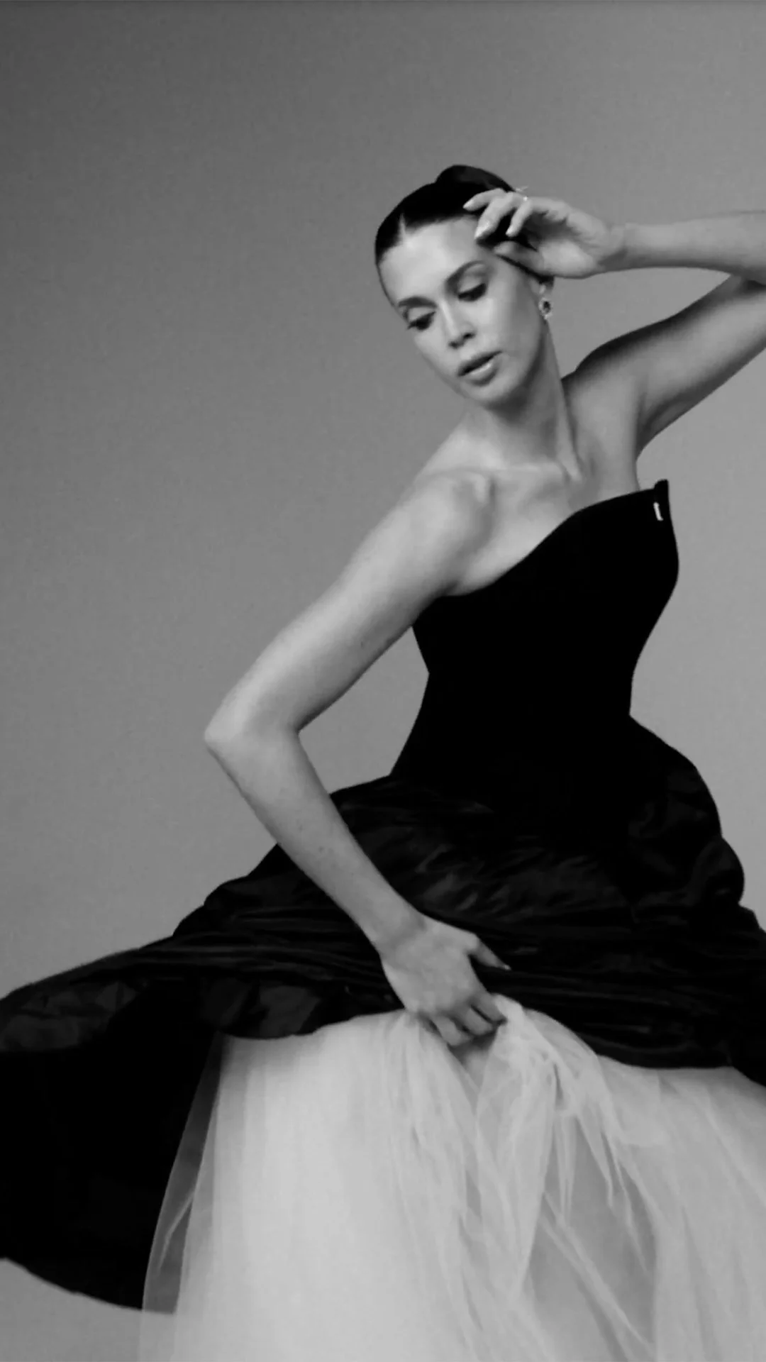 jessie-altman-michael-konov-video-still-2-flzetq6.jpg