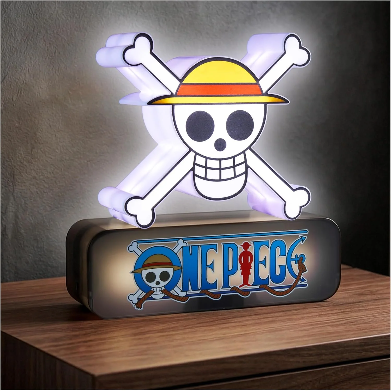 One Piece 3D Night Light, Straw Hat Table Desk Lamp, White LED Light for Bedroom, Dimmable 3 Brightness Levels, USB or Battery Operated Lamp, Home Room Decor, Manga, Anime Gifts