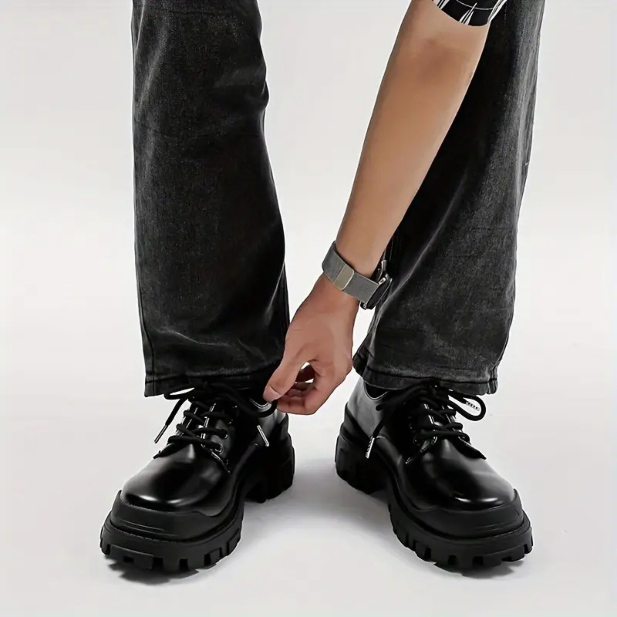 casual front shoes.png