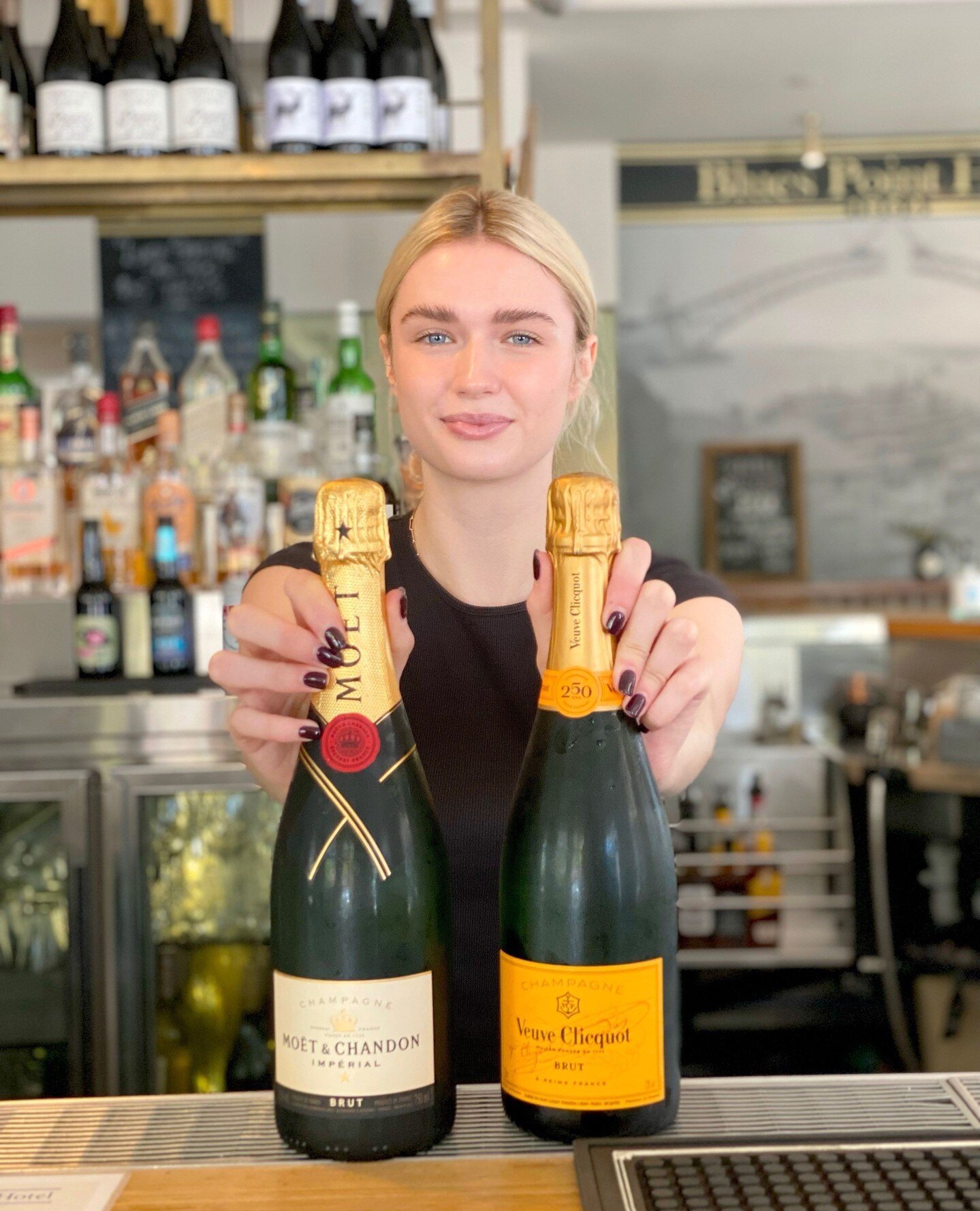 ✨Sparkle into the festive season @thebluespoint 🥂🍾 We've got MOET &amp; CHANDON NV Champagne for $90/bottle or VEUVE CLICQUOT Brut Champagne for $100/bottle.⁠
To make a lunch or dinner reservation head to the link in bio 👍 #loveyourlocal