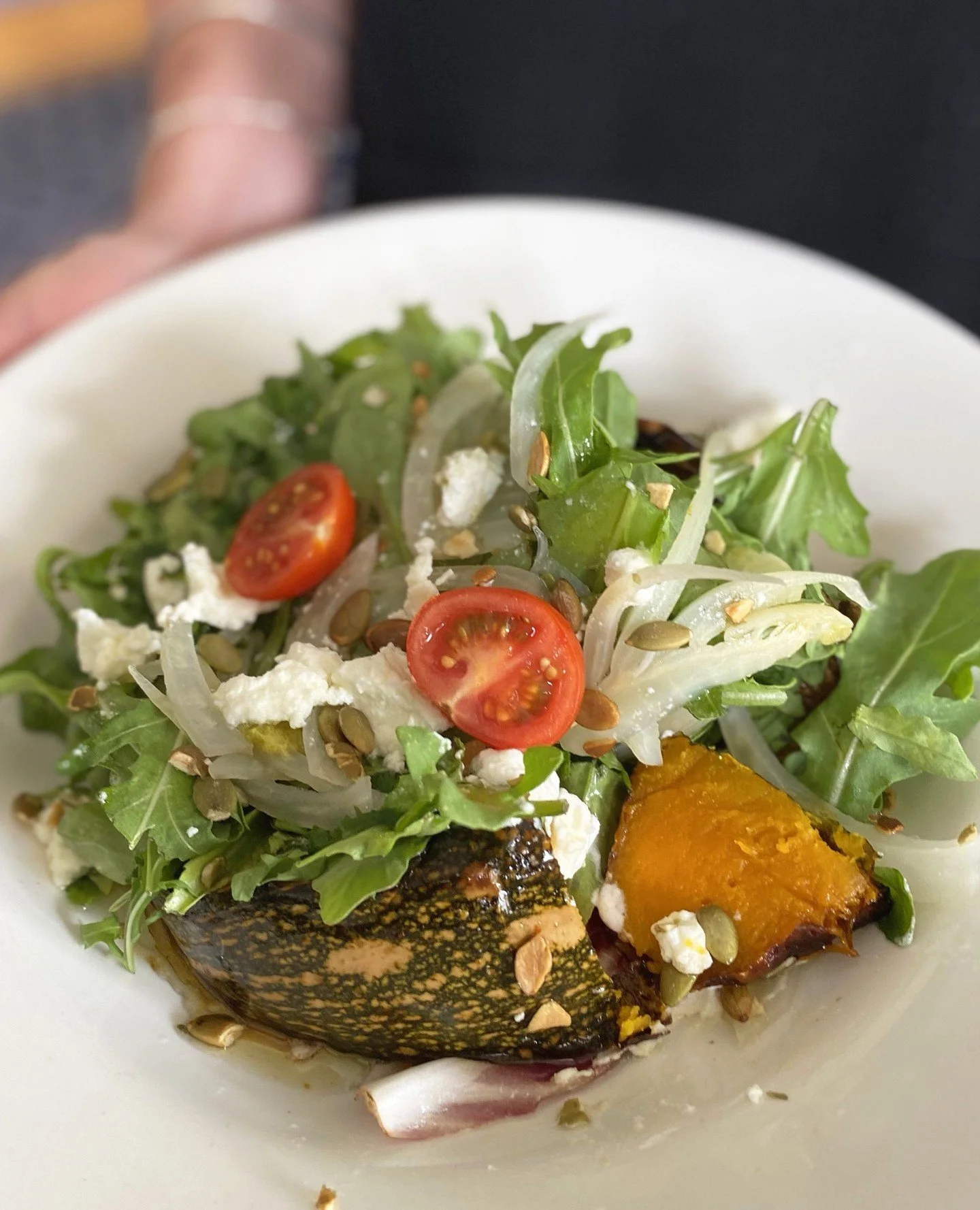 Summer salad but make it fancy! 🥗Head to The Blues for our Honey Roasted Pumpkin Salad ⁠with baby spinach, pickled fennel, ⁠Persian feta &amp; toasted pepitas 😋 #yum #makefriendswithsalad⁠
🍽️ Full Bistro menu available all day from 11.30am 🙌