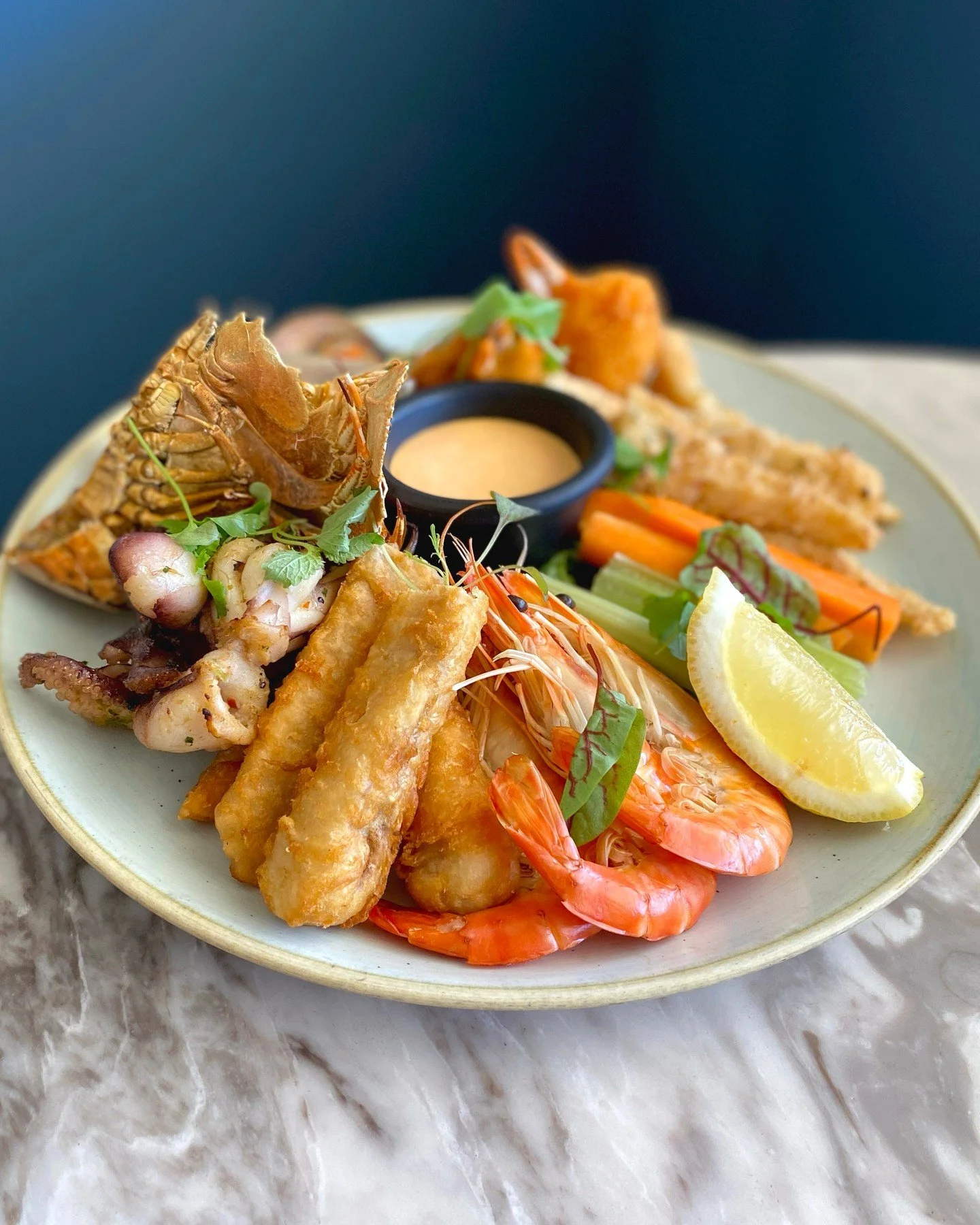 Drumroll please...☀️🦀 Introducing our Summer Sunday Seafood Platter! Indulge in the catch of the day every Sunday at The Blues Point for only $35 🙌⁠
Includes: Balmain Bugs⁠, Tiger Prawns⁠, Octopus⁠, Battered Flathead⁠, crumbed Crab Claw⁠, Calamari,