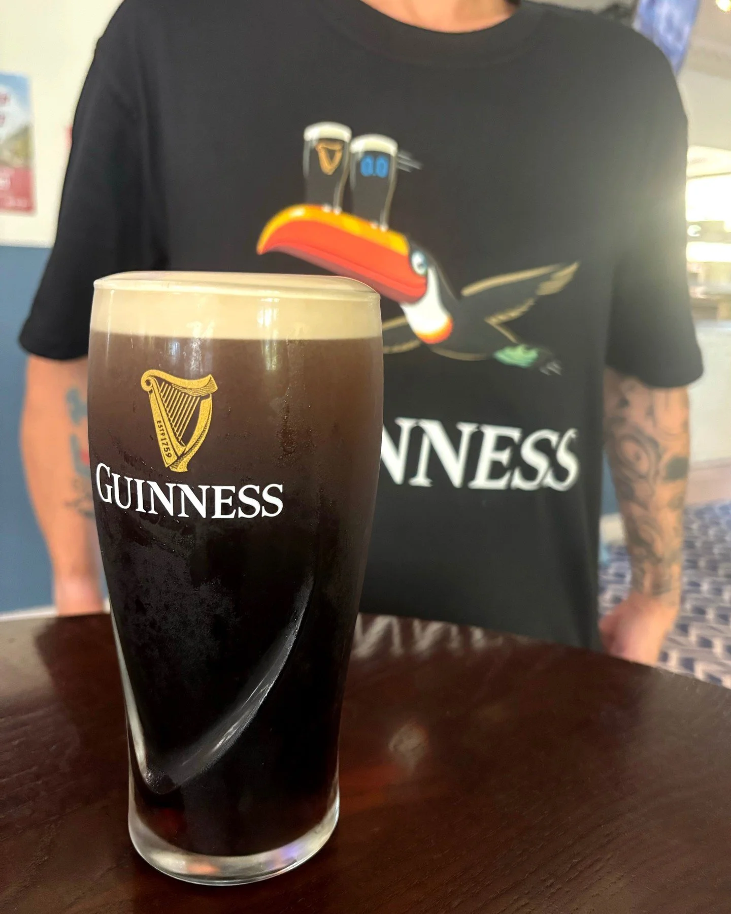 ☘️ 🇮🇪💚 Come and say sl&aacute;inte to a happy St Patrick's Day at the Blues Point with a pint of Guinness or two!👍💚 #stpatricksday #guinness #lovelocal⁠