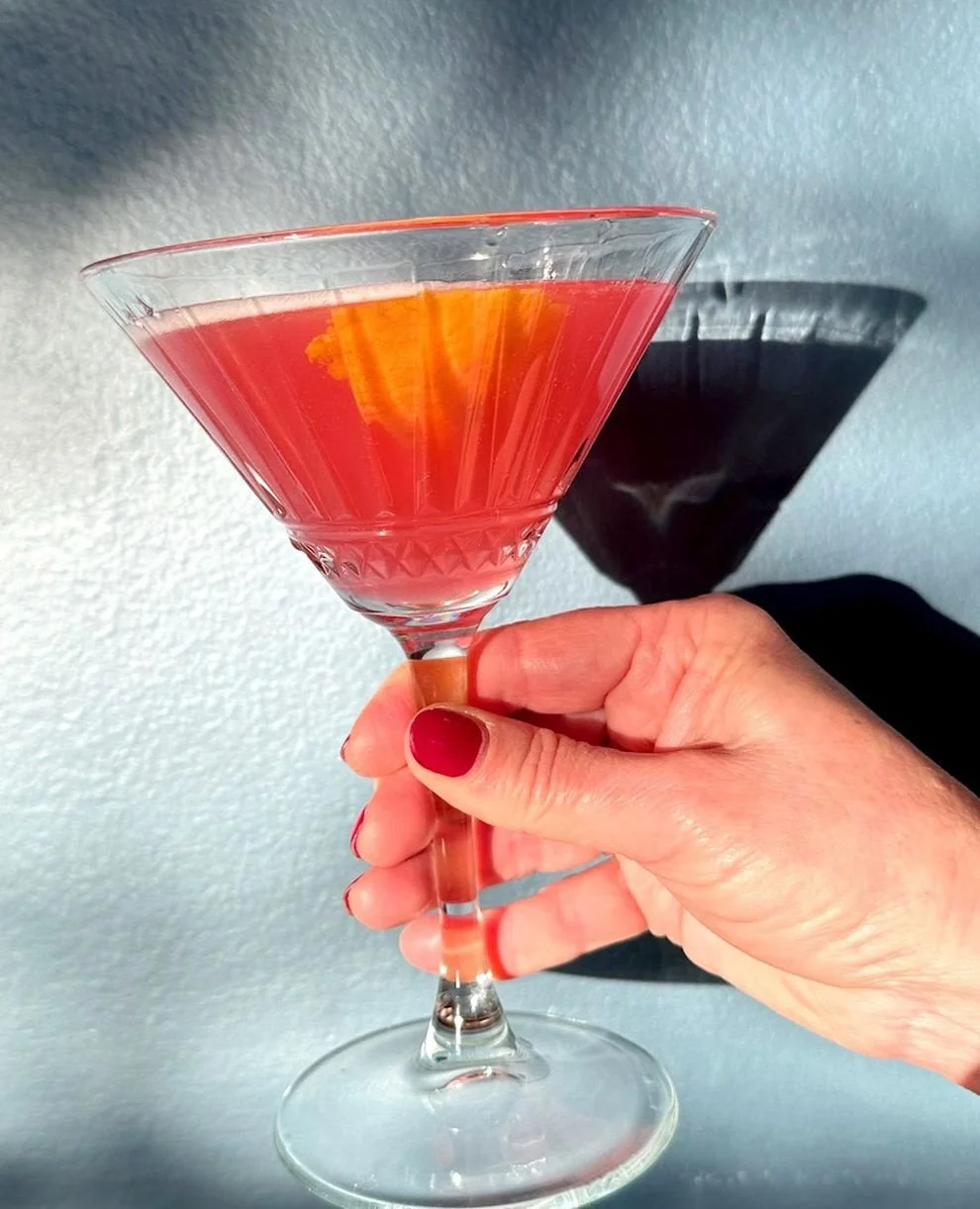 The long weekend starts right here...with $16 cocktails at The Blues Point between 6-8pm 🙌🍹🍸️Choose from $16 Margaritas - Classic, Peach or Tommys, Spritzes, Espresso Martini, Cosmopolitan, Bloody Mary and Mojito!!!⁠ Cheers! #loveyourlocal #seeyou