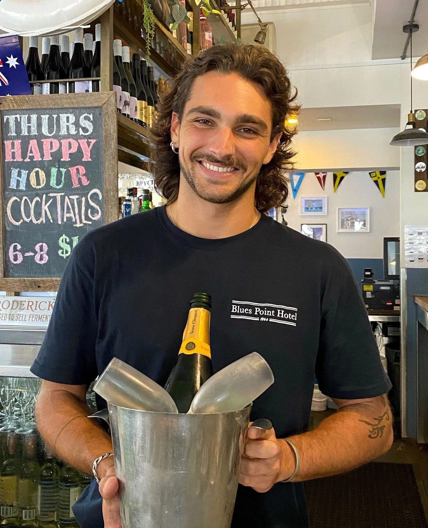 Cheers to the weekend Luca! 🥂🥂🥂#loveyourlocal #seeyouattheblues #pokiefreepub⁠
🍽️ Full bistro menu available all day from 11.30am