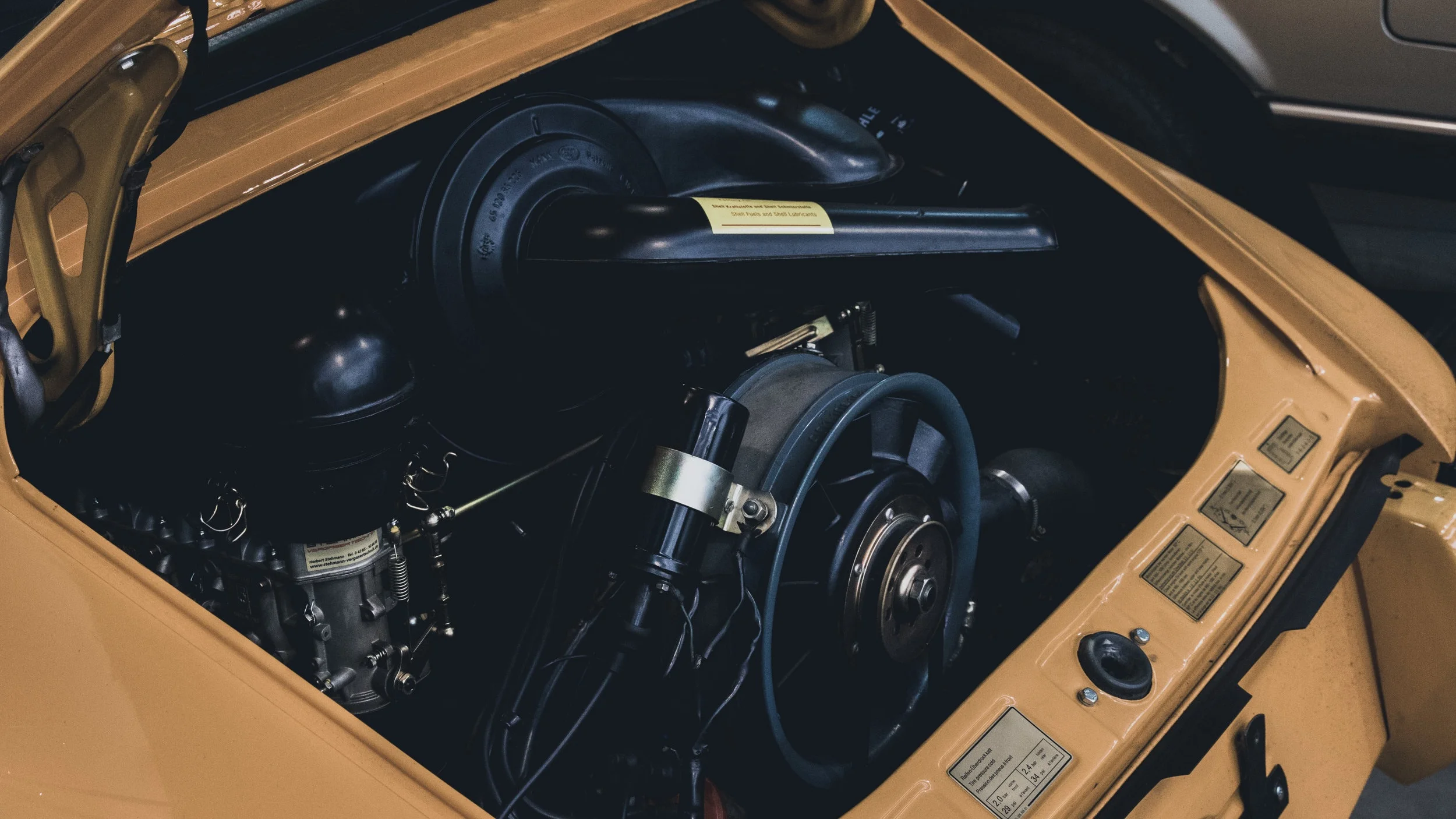 Porsche+Y1.jpg