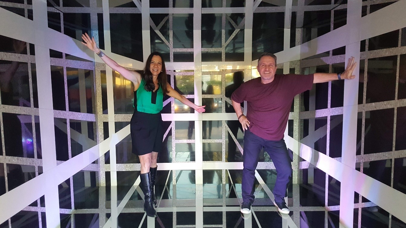COLORMIX – arquitetos monica ungaretti e frederico costacurta na Instalação anamórfica produzida com peças de porcelanato, na Al. Gabriel Monteiro da Silva..