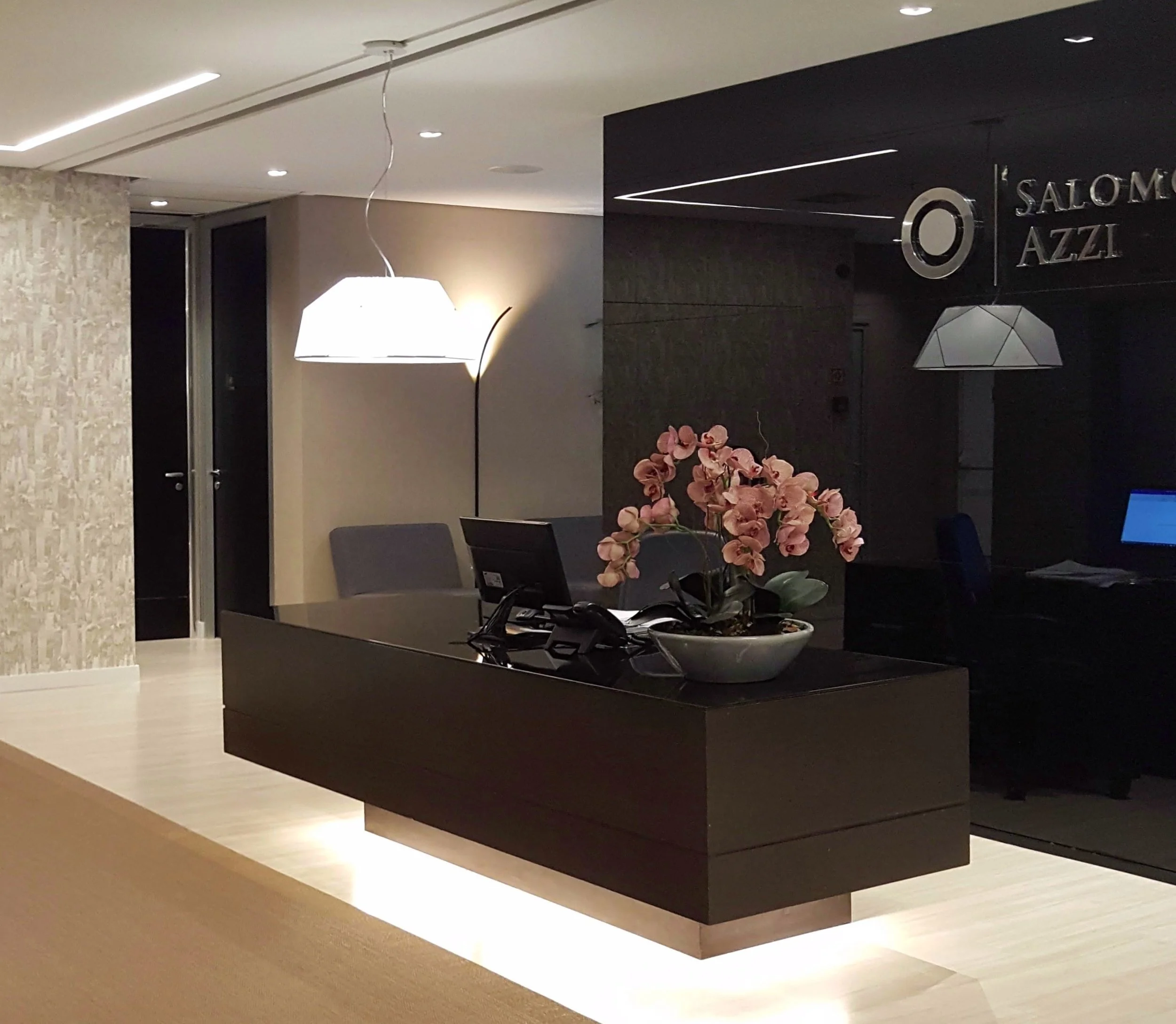 AMBIENTE DE TRABALHO BEM PROJETADO – Mais qualidade de vida e sucesso para o seu negócio