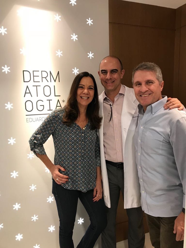 dr. eduardo nunes com os arquitetos monica ungaretti e frederico costacurta