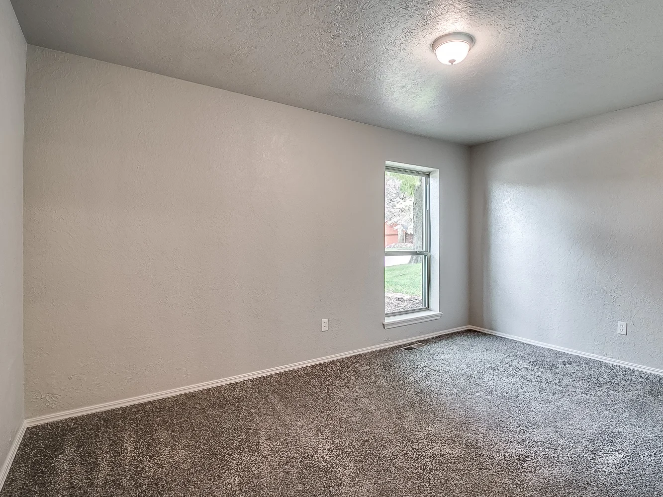 2901 McGee Dr - reshoot-15.jpg