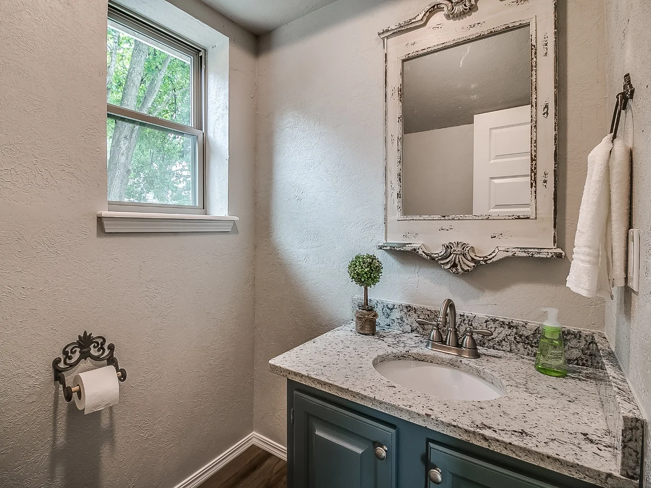 2901 McGee Dr - reshoot-47.jpg