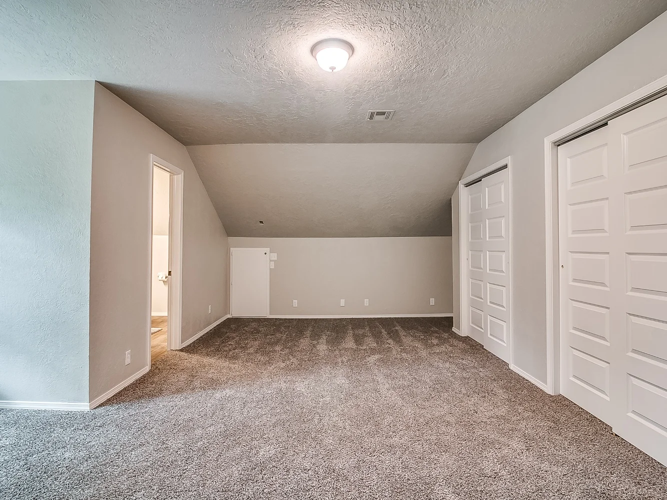 2901 McGee Dr - reshoot-49.jpg