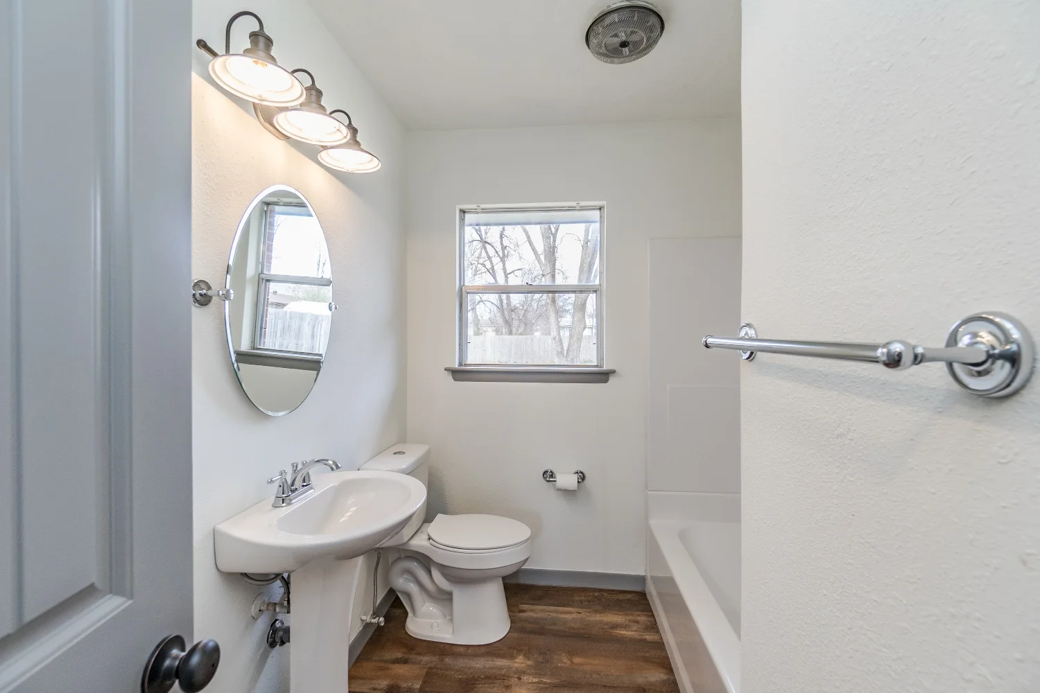 29 Hall Bath.jpg