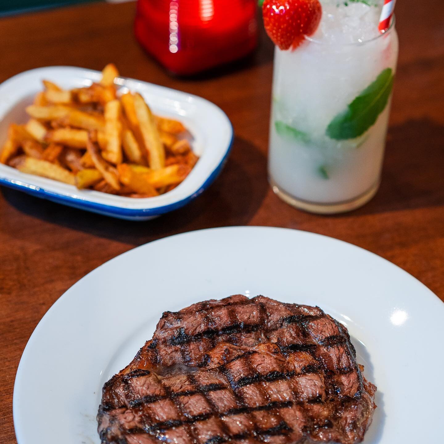 Let the weekend roll with a Lychee Mojito and steak, Guanabana style 🥩💚

#beef #steak #halalrestaurants #caribbeanfood #latinamerica #camden #northlondon