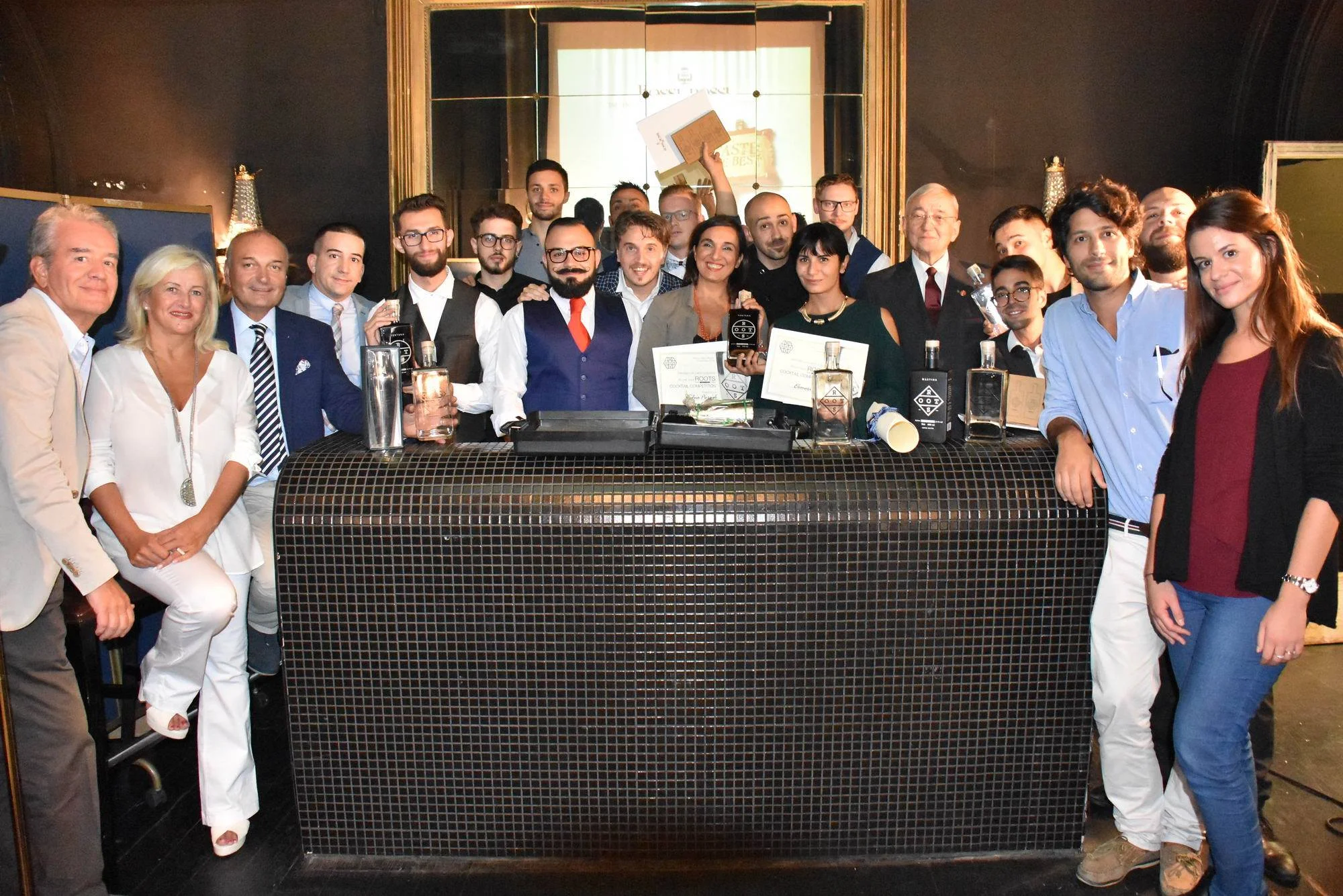 The first Roots Cocktail Competition took place on the 19th of September in Milano at Sheraton Diana Majestic, in the heart of the land of the liqueurs, the amari, the flavours and with one of the richest bar histories, leading to Greece, a land of heritage and Roots. Know your Roots from Italy to Greece !