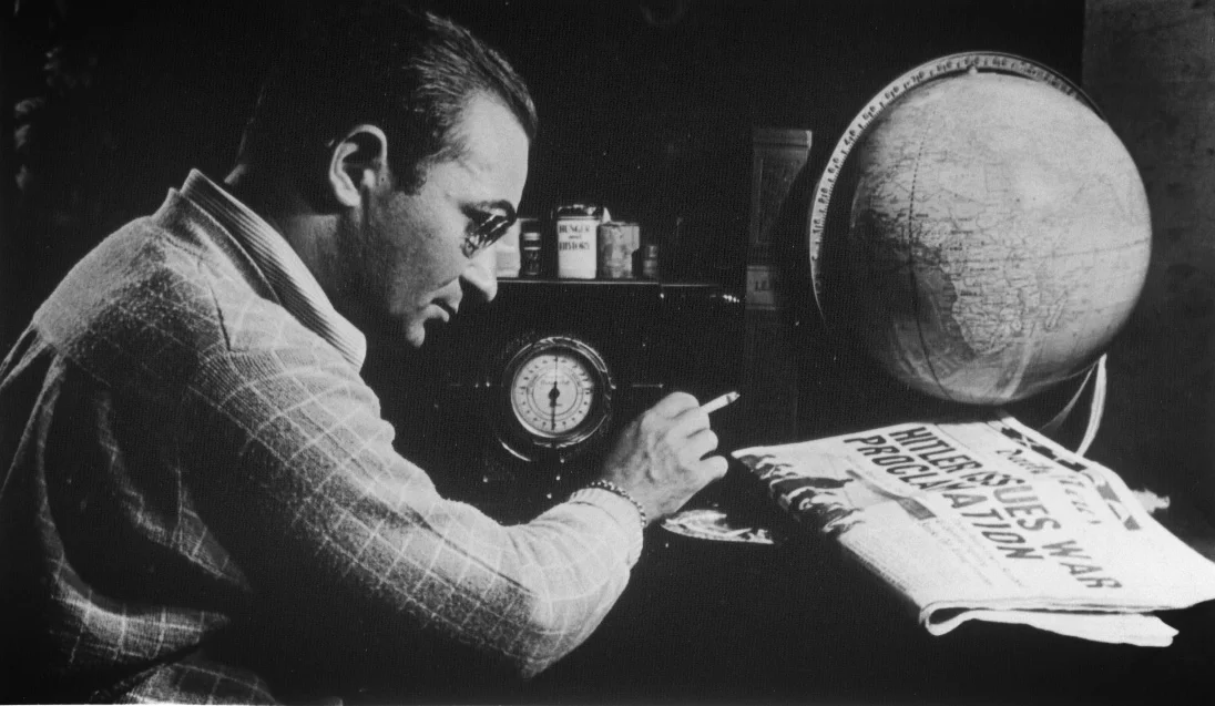 Gordon Kahn 1942.jpg
