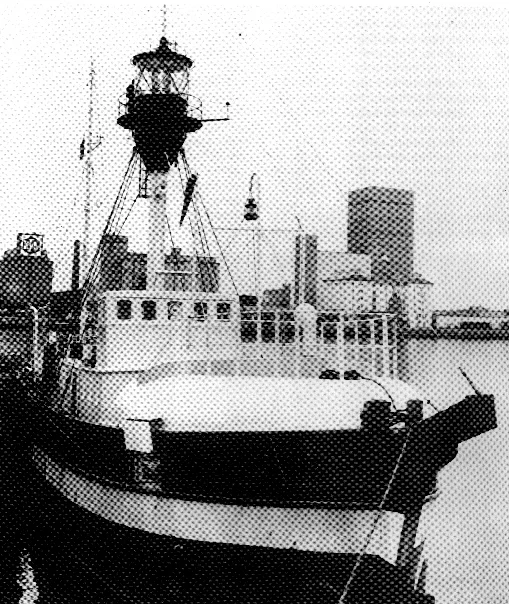 Motorfyrskib nr. 1 i Esbjerg Havn omkring 1980. Foto: Byhistorisk Arkiv, Esbjerg.