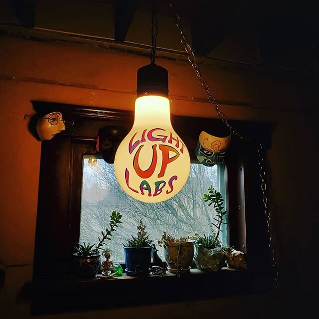 BA BAM. We're excited to revamp our booth display for 2020, starting with this sweet thang. #lightuplabs #boothlife #customlighting #repurposedlighting #upcycledlighting #upcycledlamp #handcutvinyl #customdecal #boothdesign #customsignage #wemakela