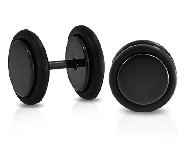 black fake plugs.JPG