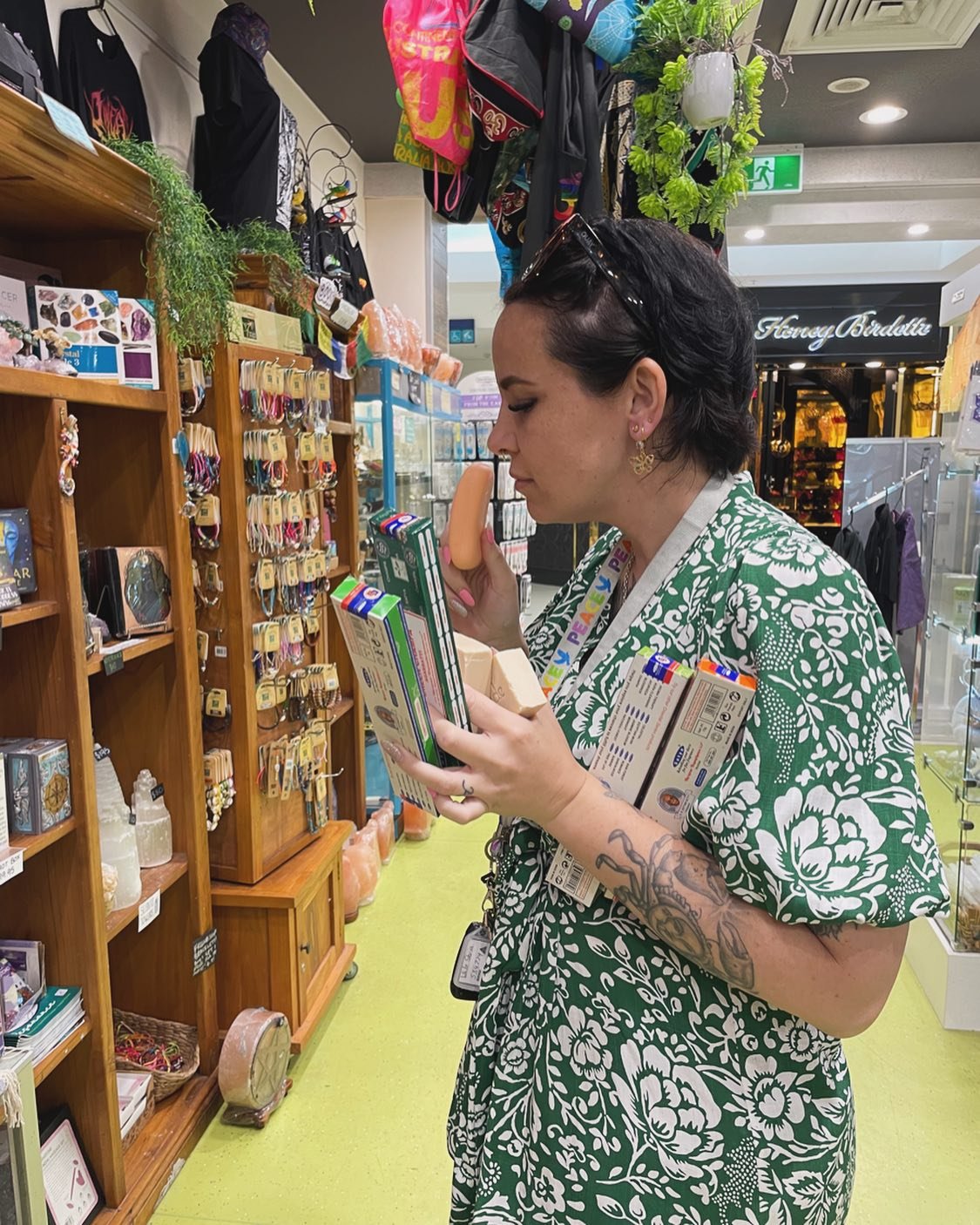 GOODMORNING!! Today we have Chelsi piercing from now - 5:30pm 🪡 with Kat helping you stock up on your favourite incense behind the counter! 🍄 or come get a reading with Sarah from now - 4pm!! 🔮
