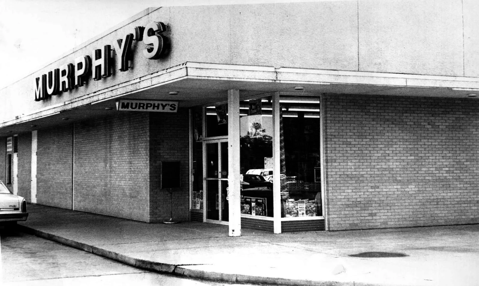 As a teen, Mark worked for Mall Mart appliances (in the Bogue Falaya Mall) -- delivering and installing appliances throughout St. Tammany and Washington parishes. He and Karen would get a Patti-Melt at the diner in Murphy’s.