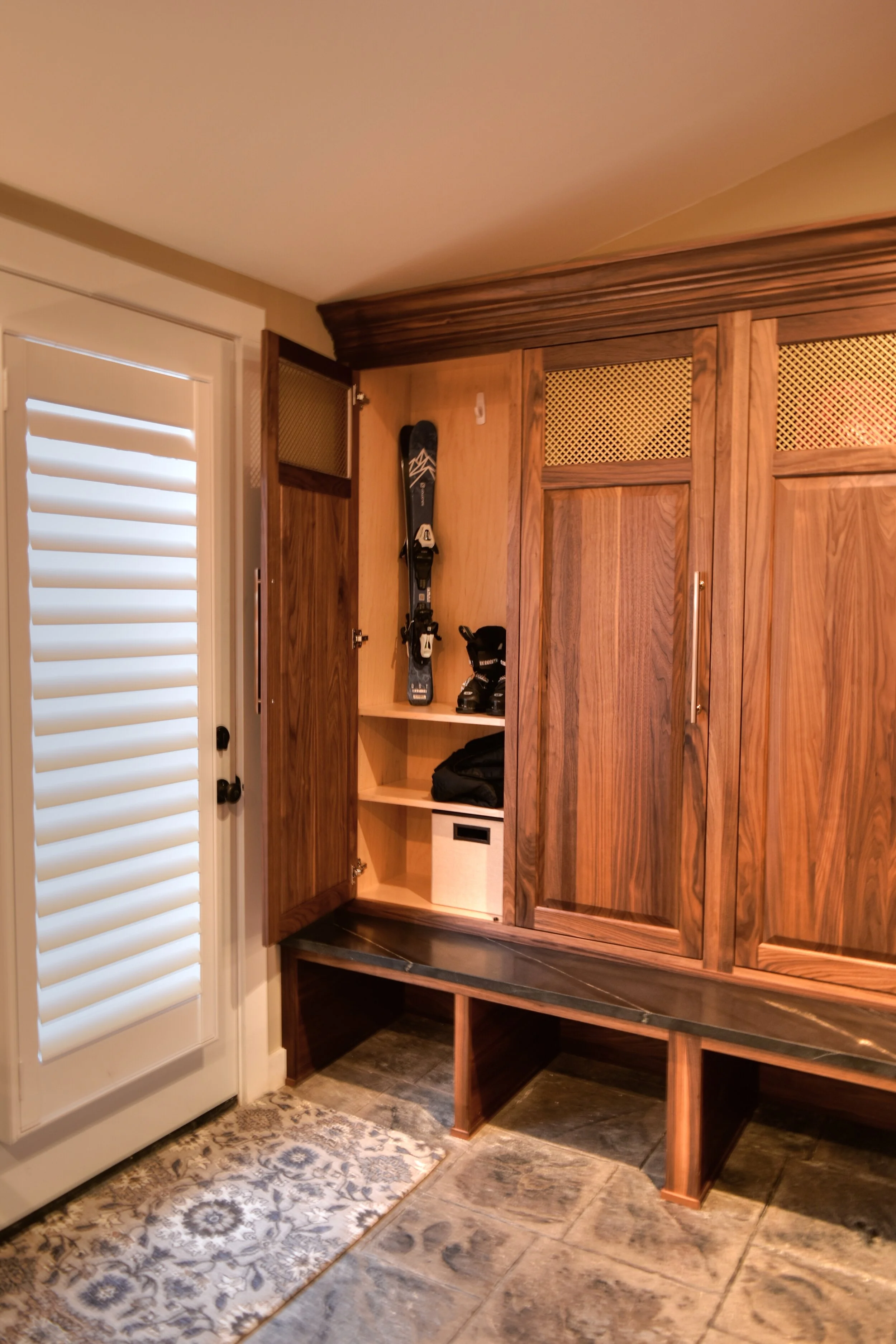 Locker-Stair (11).jpg