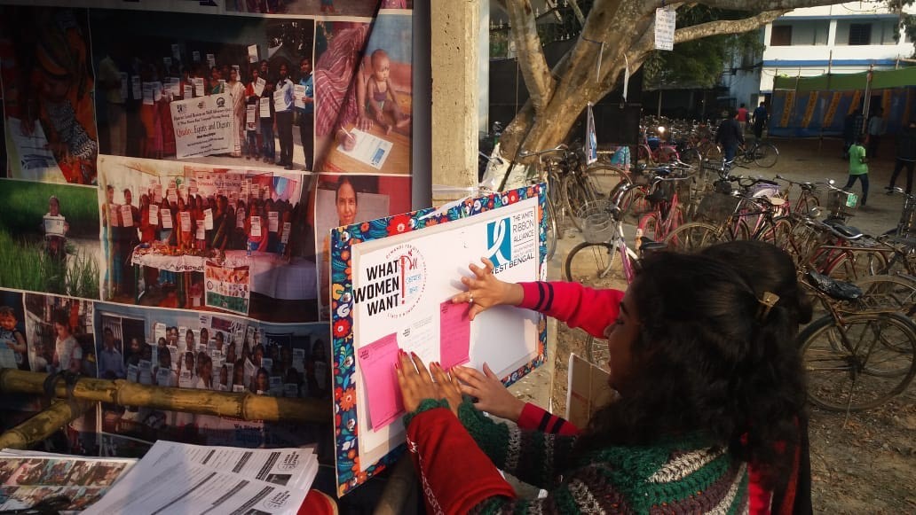 Mobilization_India_pink pads at booth.jpg