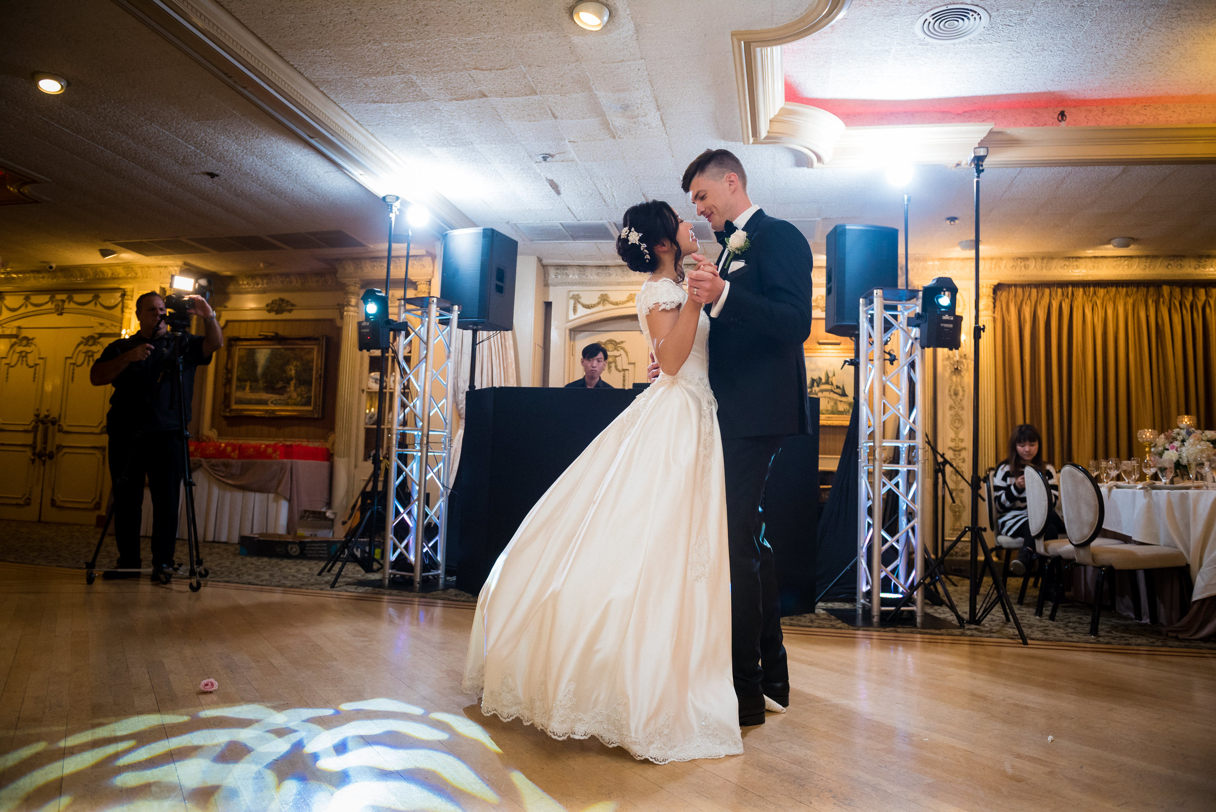 view from ping and brents wedding at the manor in west orange, new jersey. I specialize in wedidng documentary and photojournalism style photography, and it is very nice to take candid moments like these