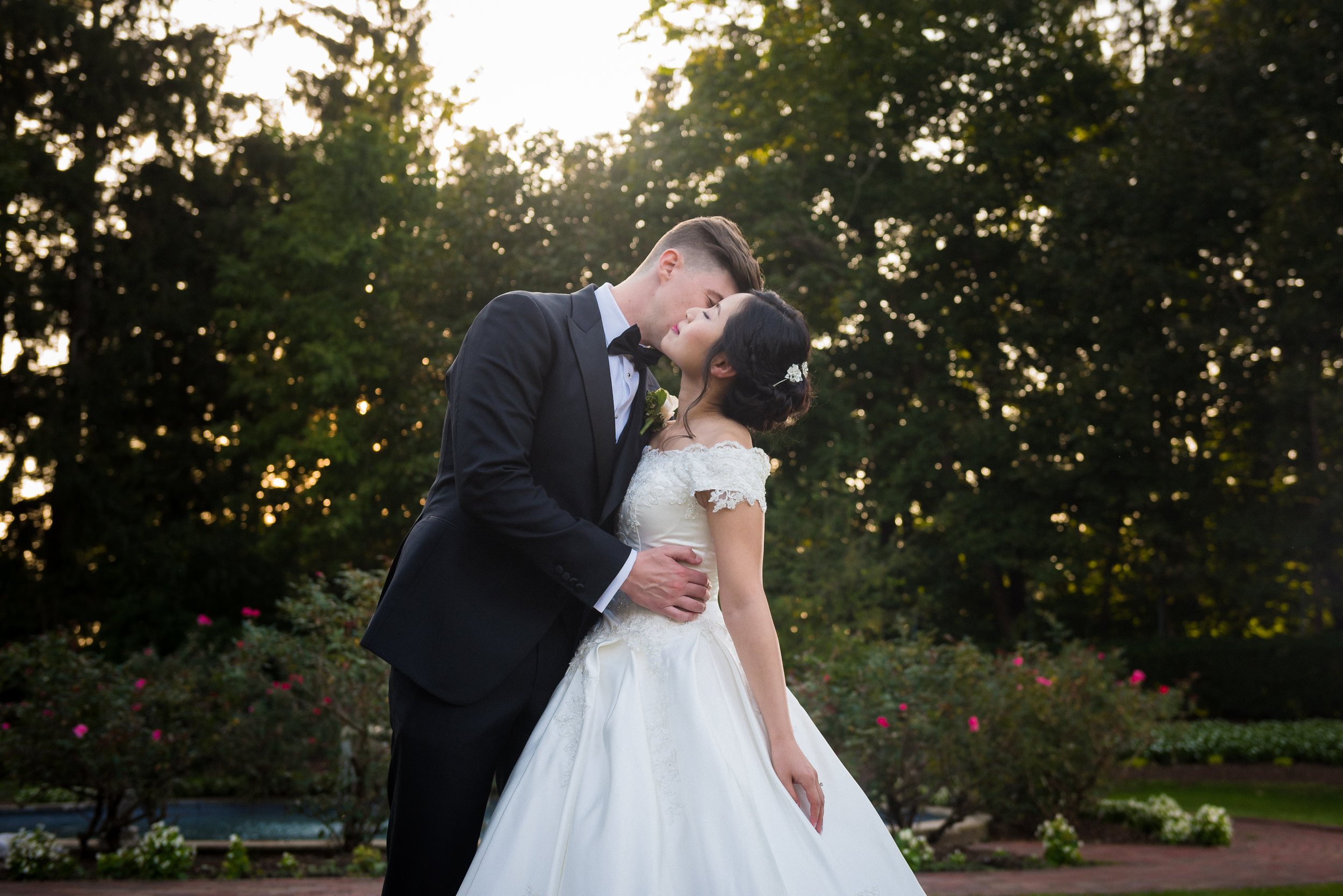 view from ping and brents wedding at the manor in west orange, new jersey. I specialize in wedidng documentary and photojournalism style photography, and it is very nice to take candid moments like these