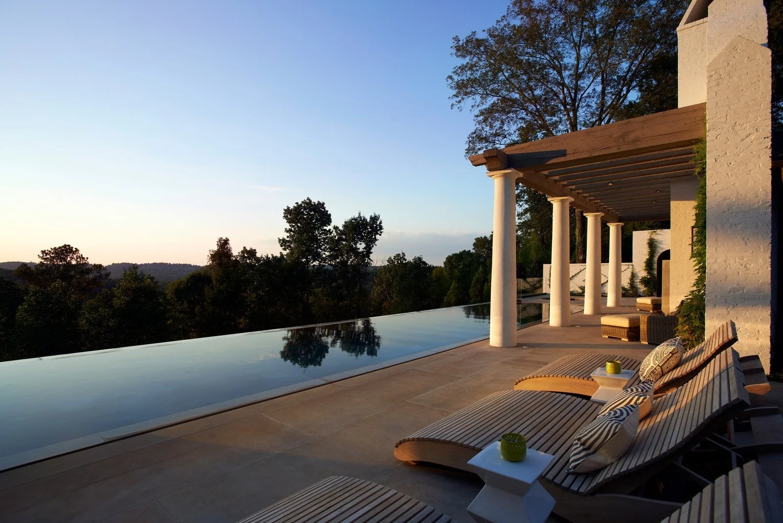 Pike - Pool Loungers Night.jpg