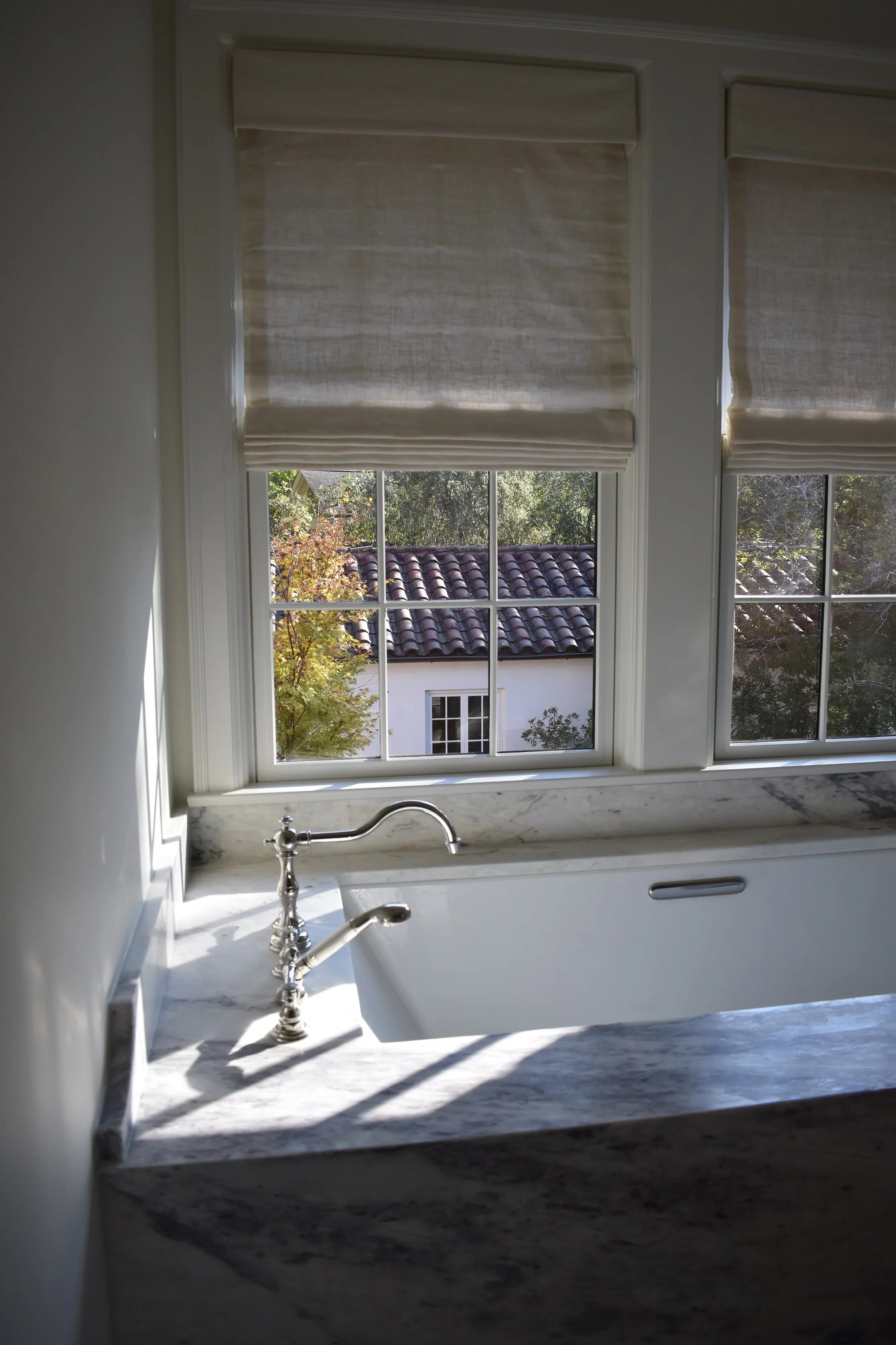 Sabel - Master Bath Tub.jpeg