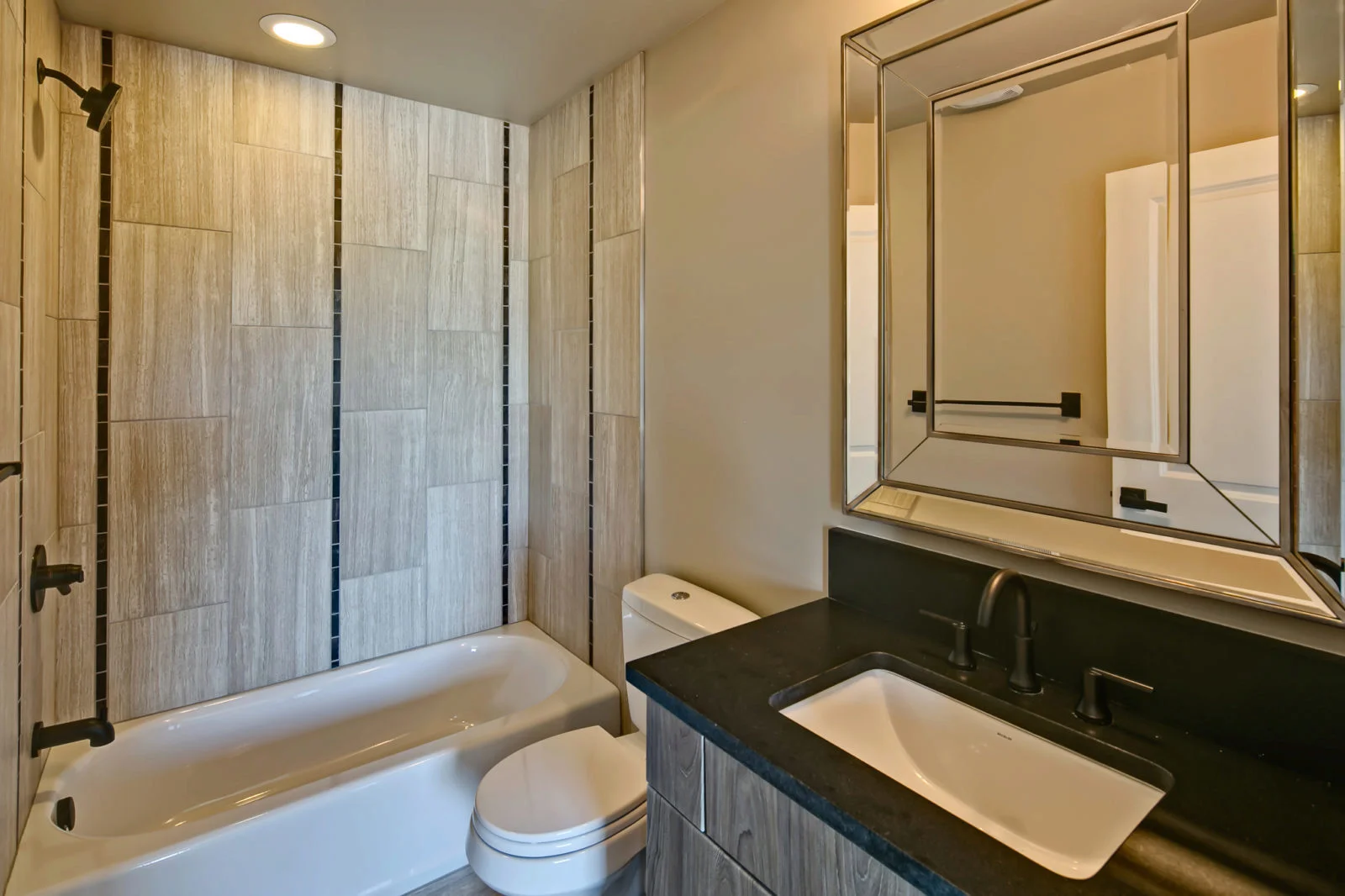 37_2nd Level-Bedroom Two Suite-2.jpg