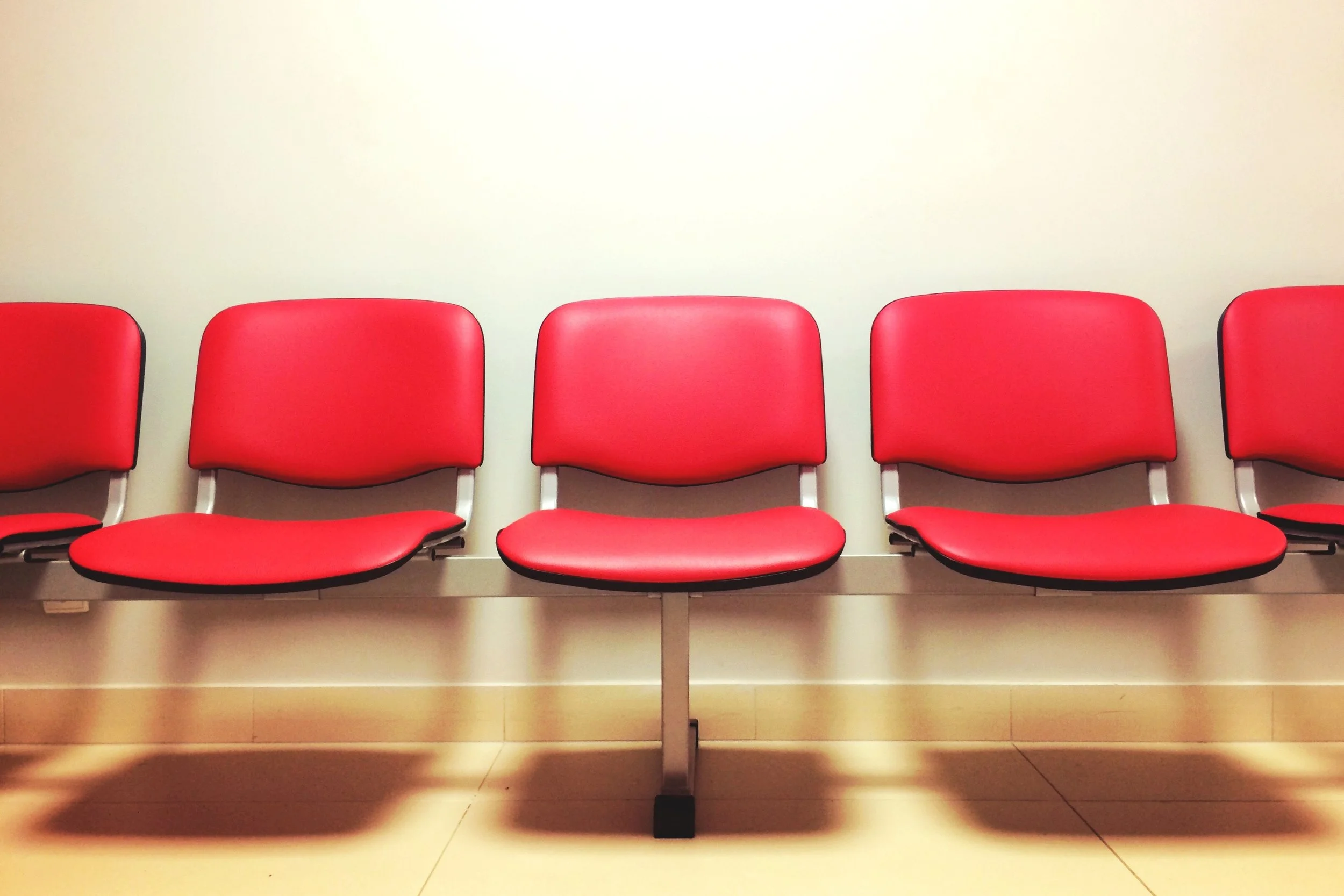 seats-waiting-room-9585.jpg