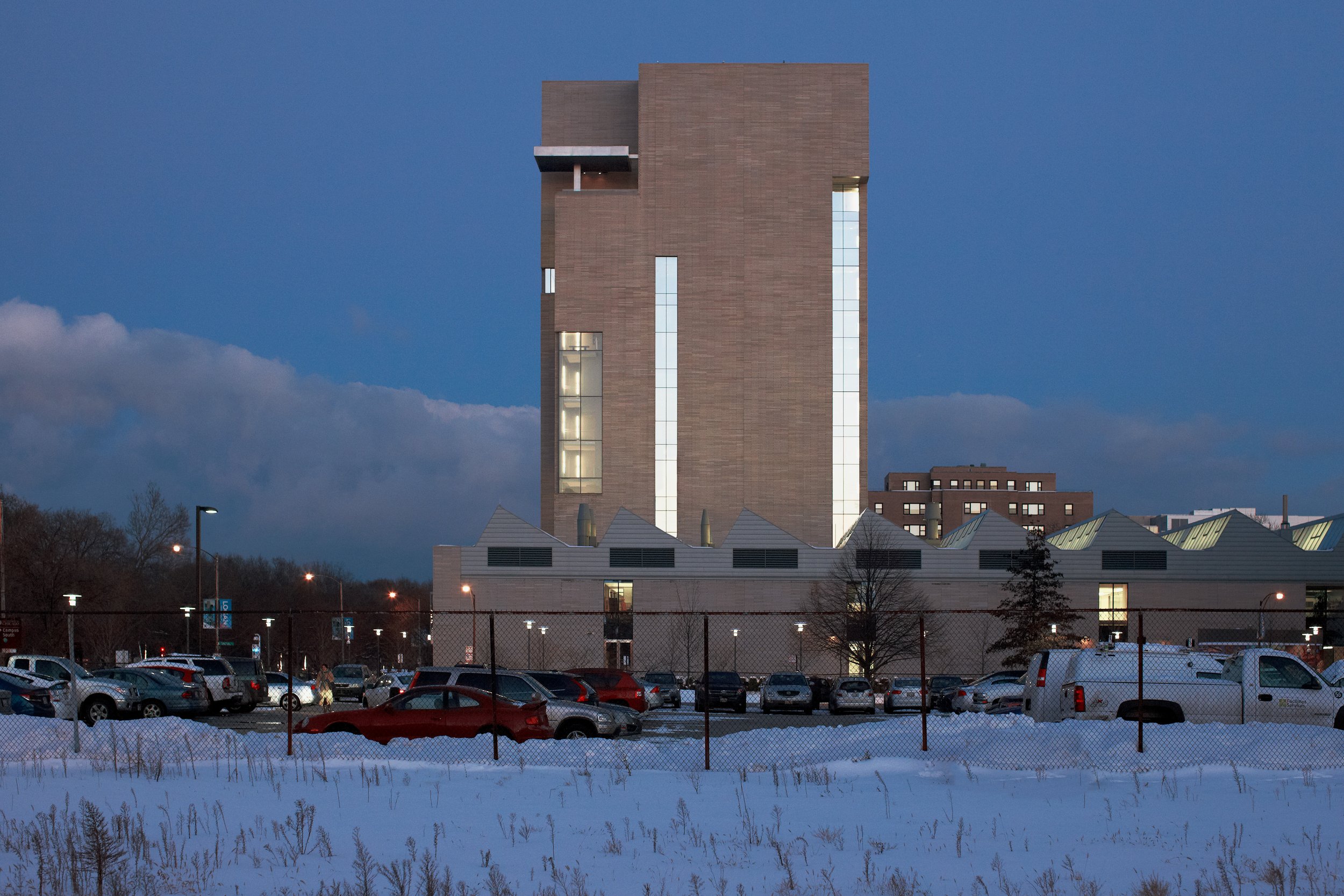 tod williams billie tsien architects / reva and david logan center for the arts / university of chicago