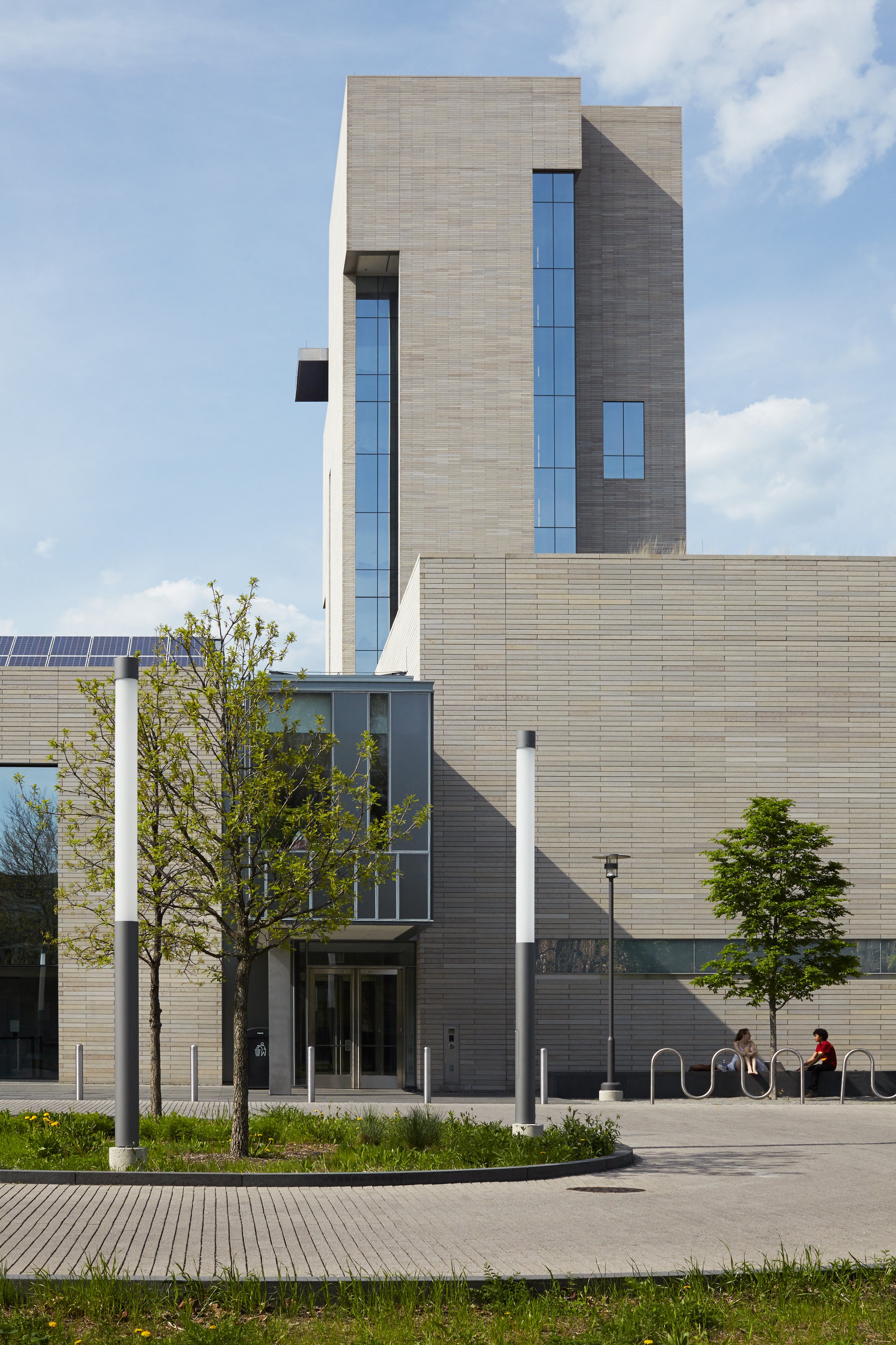 tod williams billie tsien architects / reva and david logan center for the arts / university of chicago