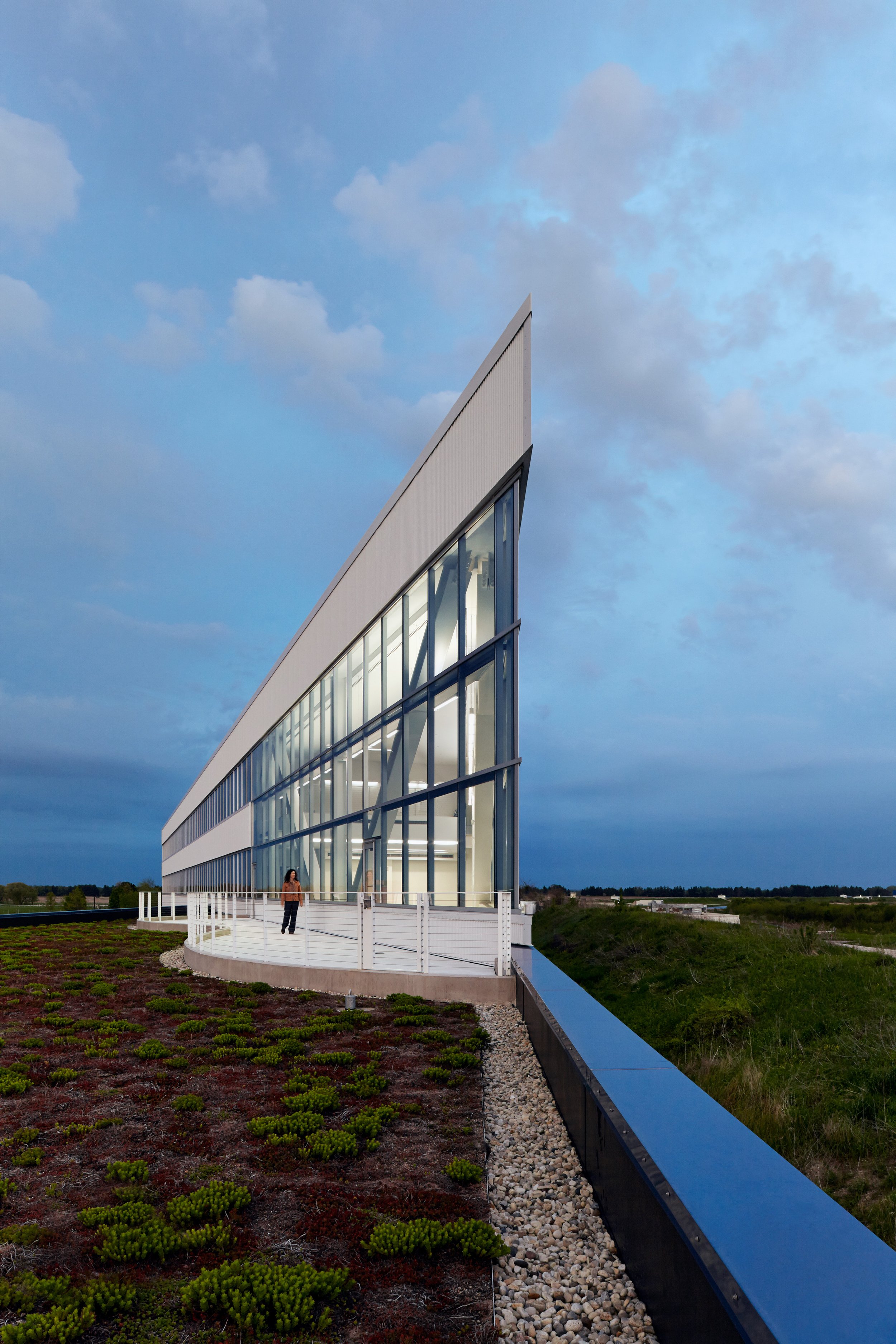 ross barney architects / fermilab / illinois accelerator research center 