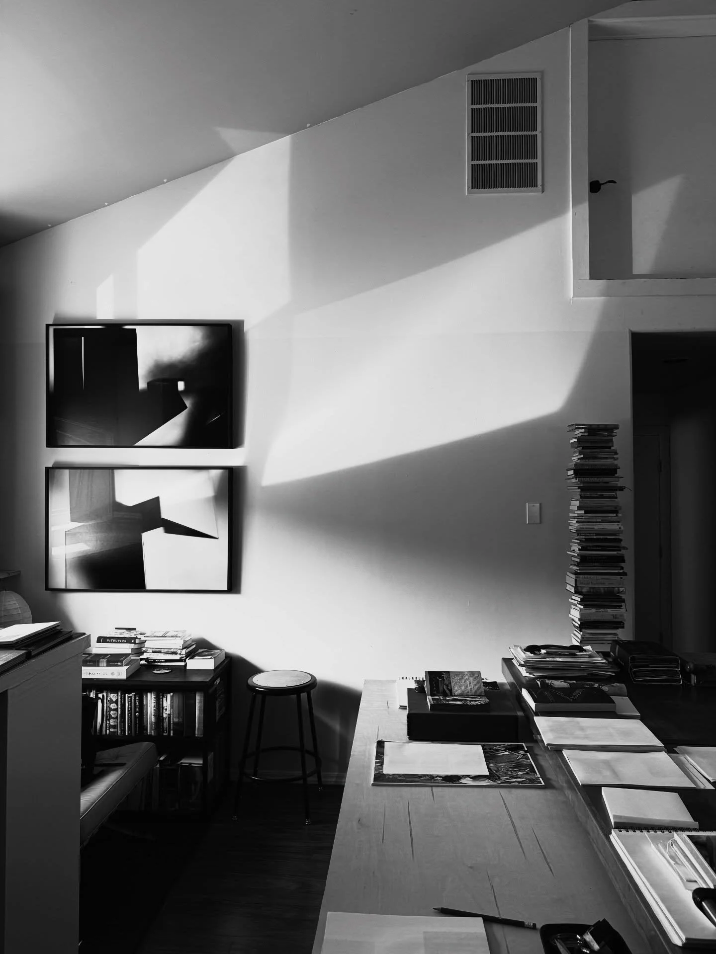 two types of light in studio recently: bounce-light, and friend-light. If you are in Santa Fe consider joining @utako_shizi today for a one-day exhibition with her new pieces from Japan @5.gallery
