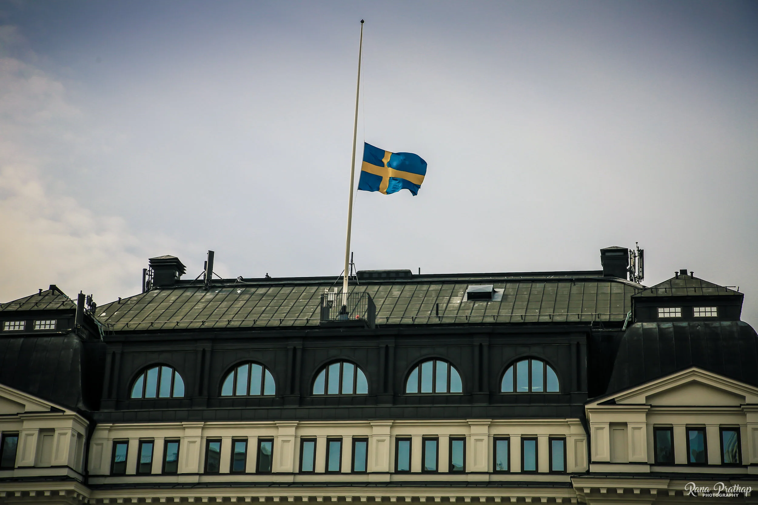1B.STOCKHOLM ATTACK.jpg