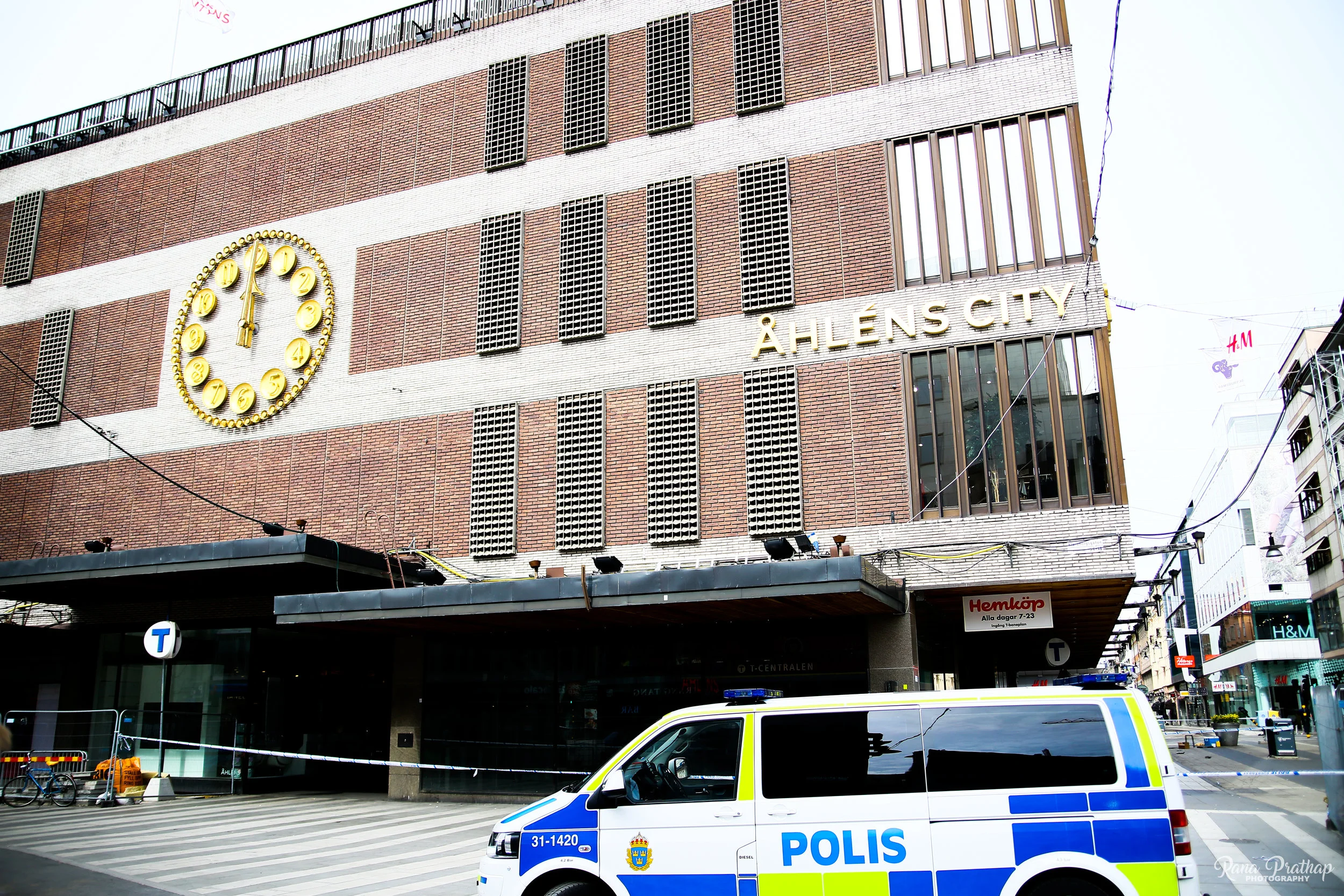 2.STOCKHOLM ATTACK.jpg